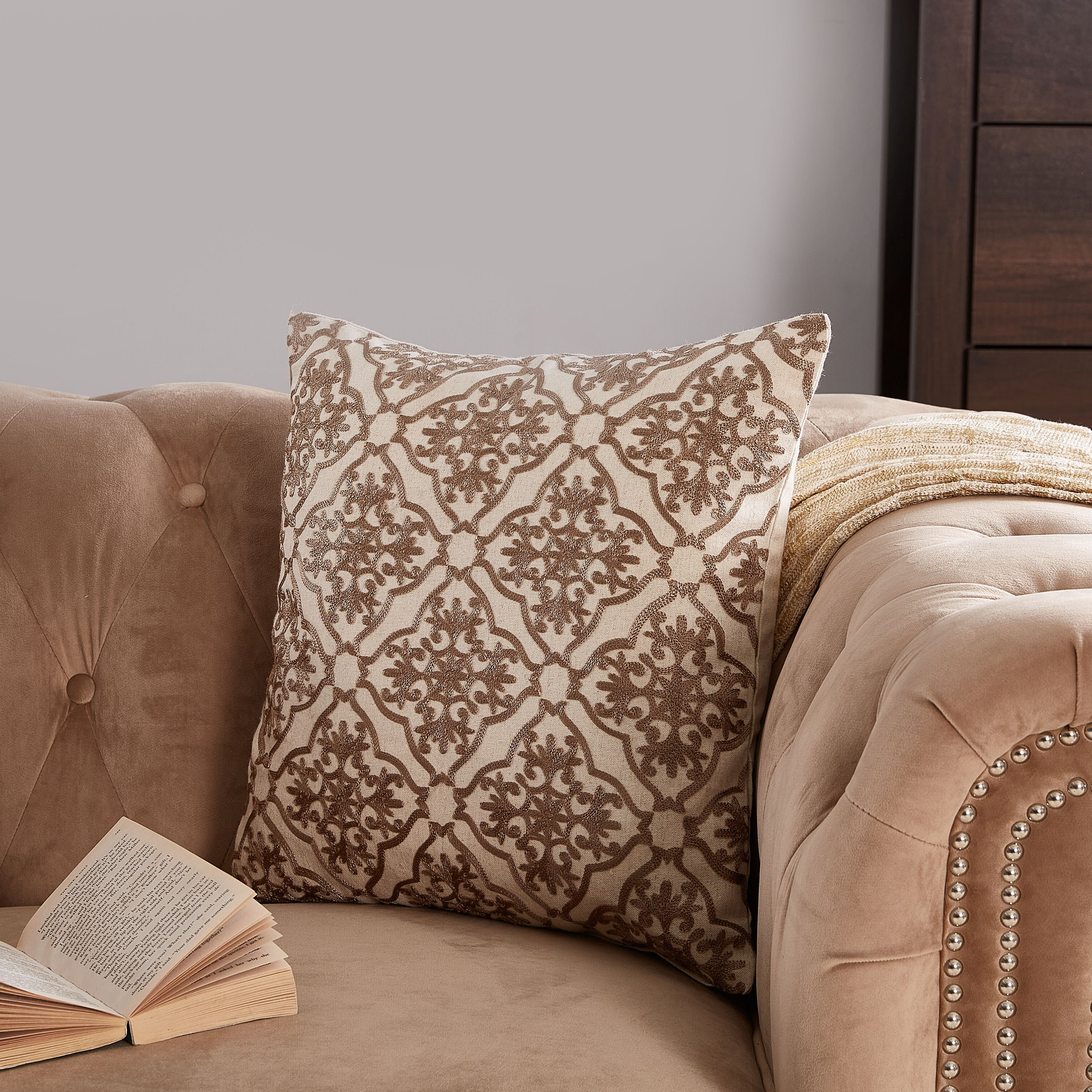 غطاء وسادة مطرزة من كازي - 45 × 45 سم-hbxhomeware-cushionsandcovers-cushioncovers-image-1