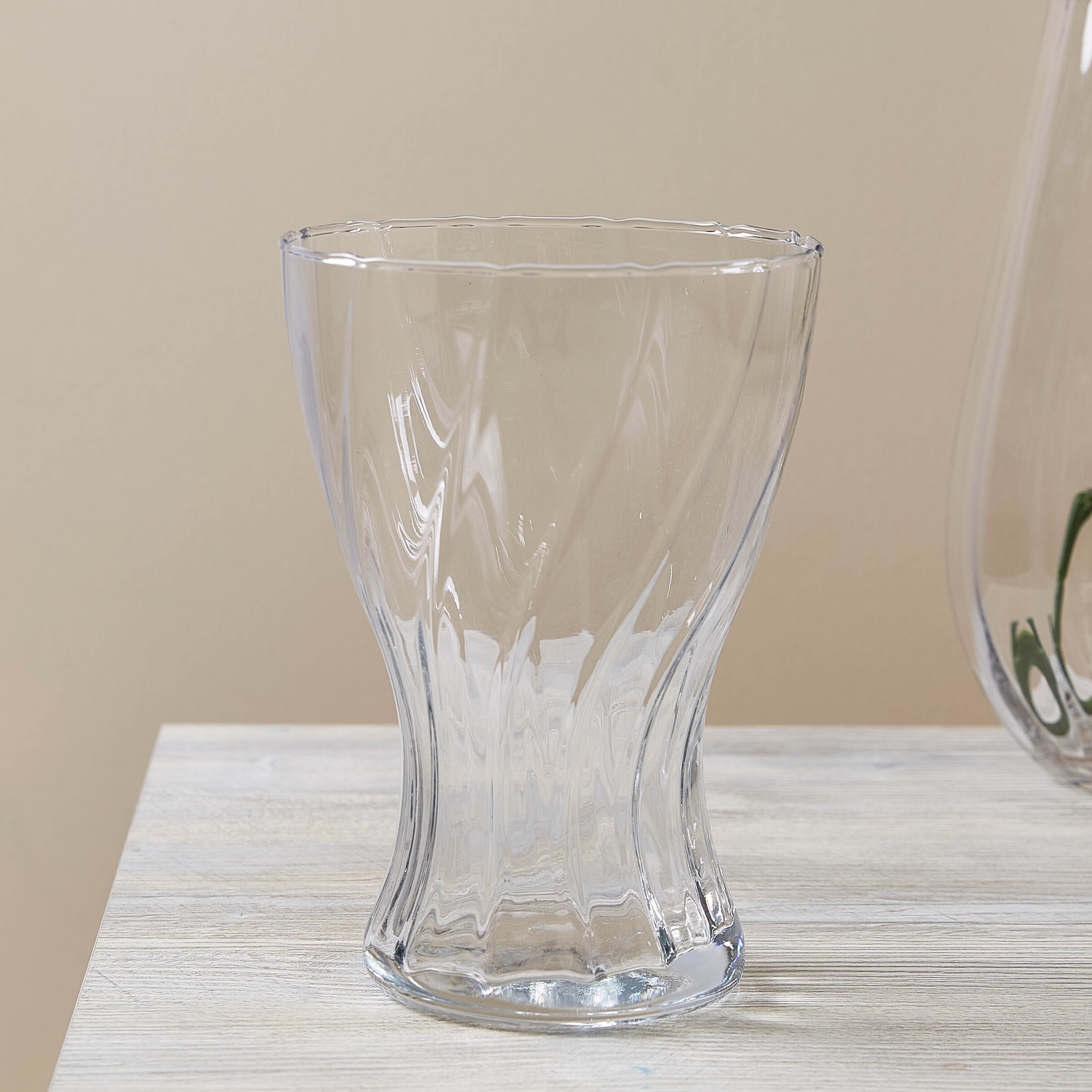 مزهرية زجاجية شفّافة بارزة الملمس من بوبي-hbxbedroom-decorandaccessories-vases-image-2