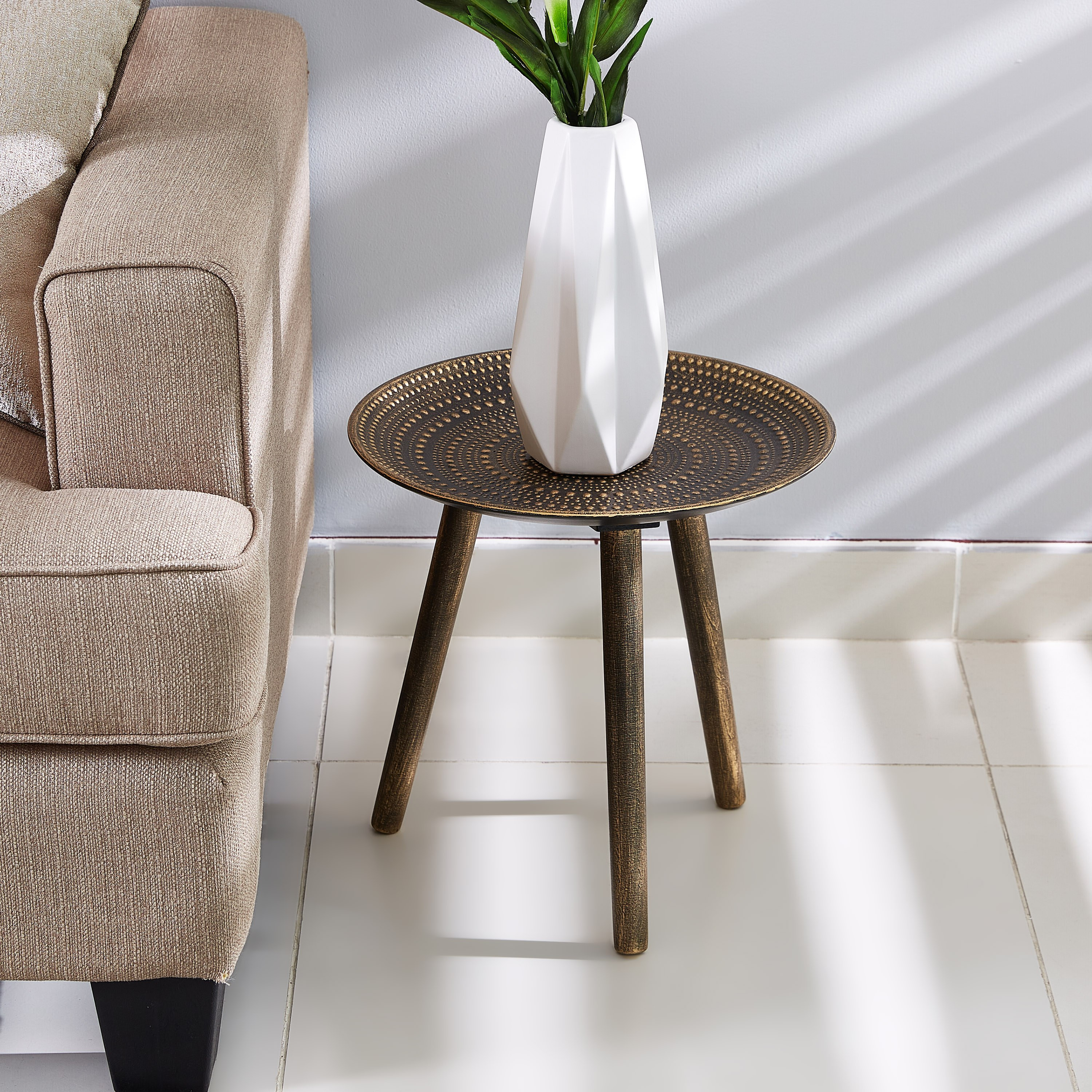 Renee Orbicular Accent Table-hbxfurniture-livingroom-endtables-image-3