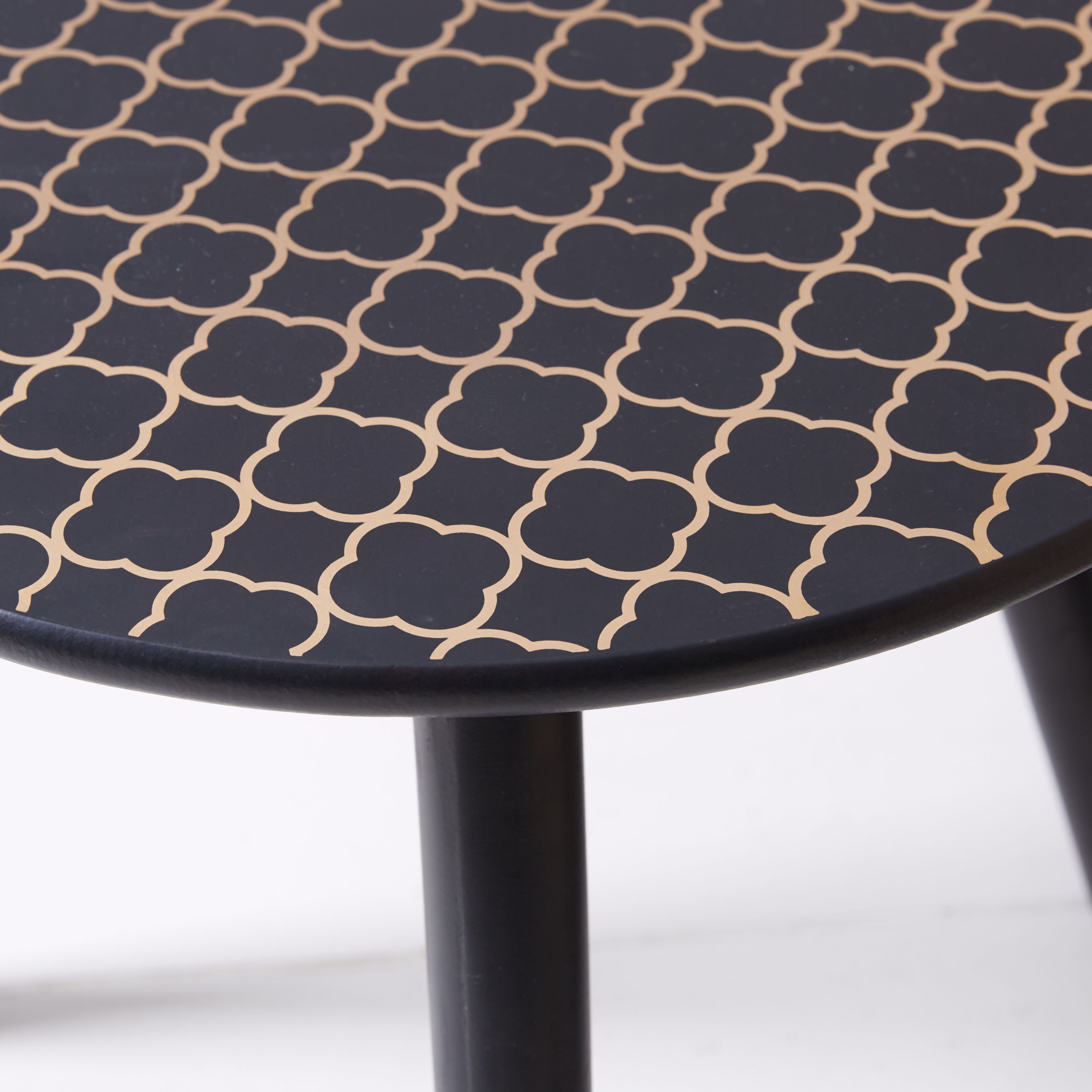 طاولة زينة بطبعات من ريني أوزي-hbxfurniture-livingroom-endtables-image-3