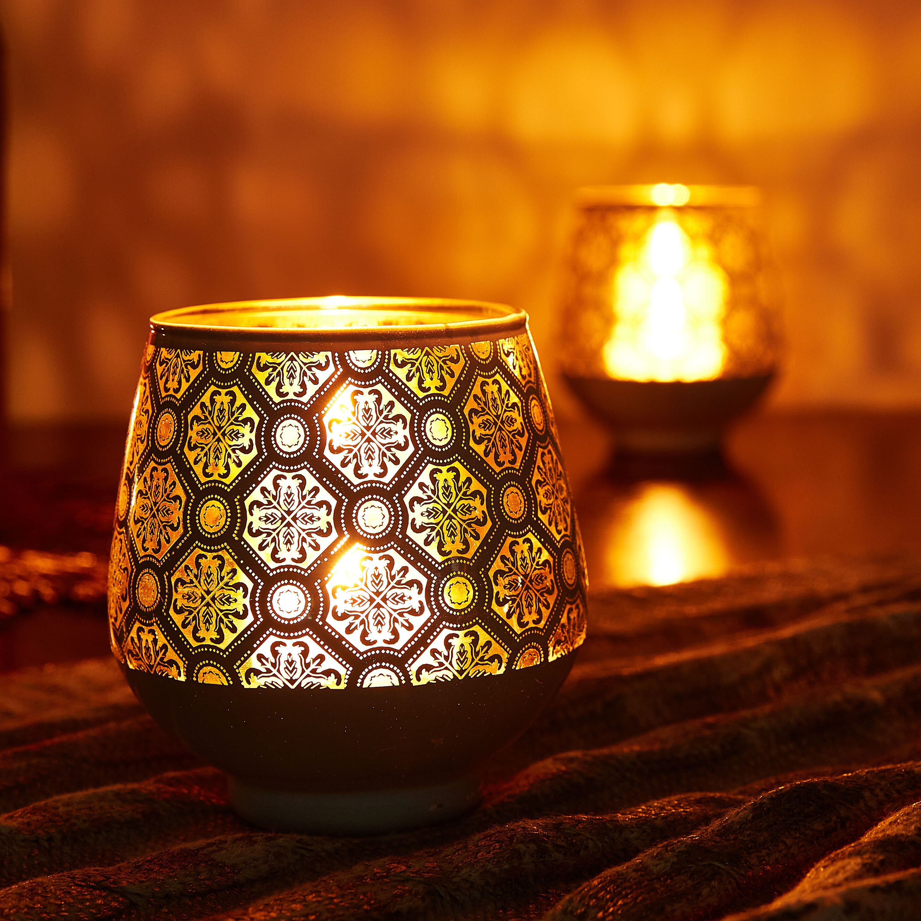 حامل شموع زجاجي مع صندوق من أورا - طقم من قطعتين-hbxlivingroom-decorandaccessories-candleholders-image-3