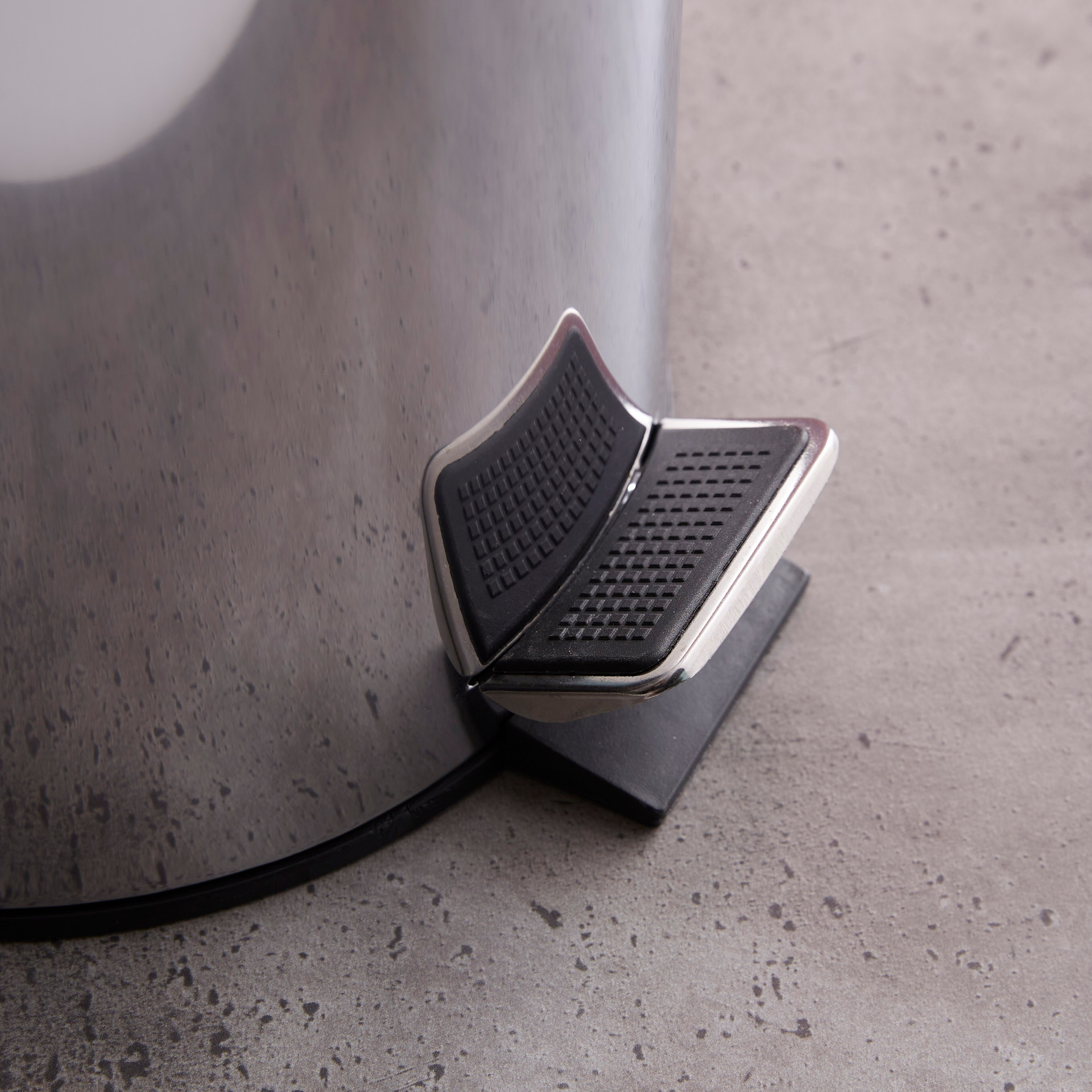 Dustbin with Lid and Footstep - 5 L-PROMO_HB_AE_B1G1_250925-image-4