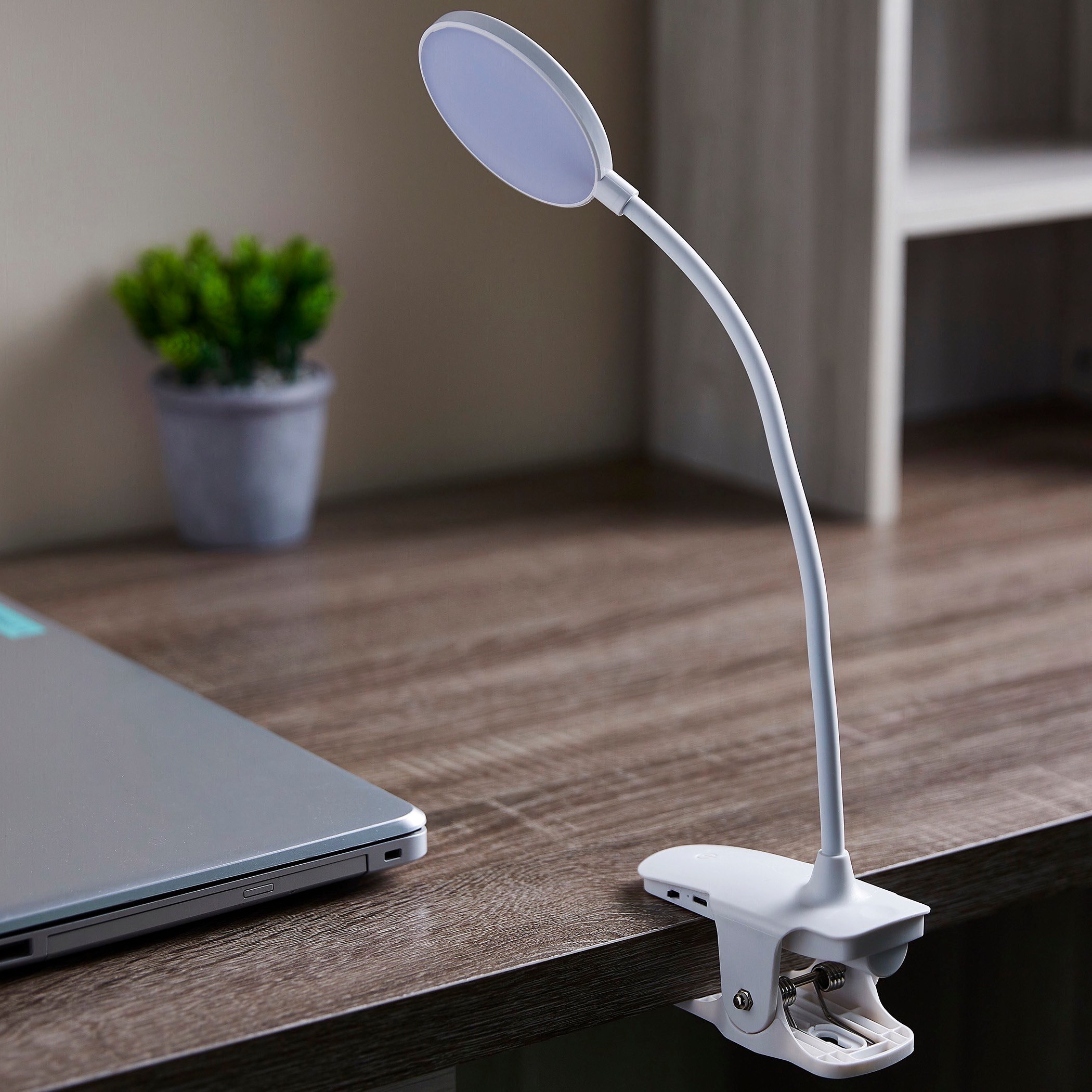 HBSO Table Light with Clip-hbxdecorandfurnishings-homeaccessories-novelties-image-2