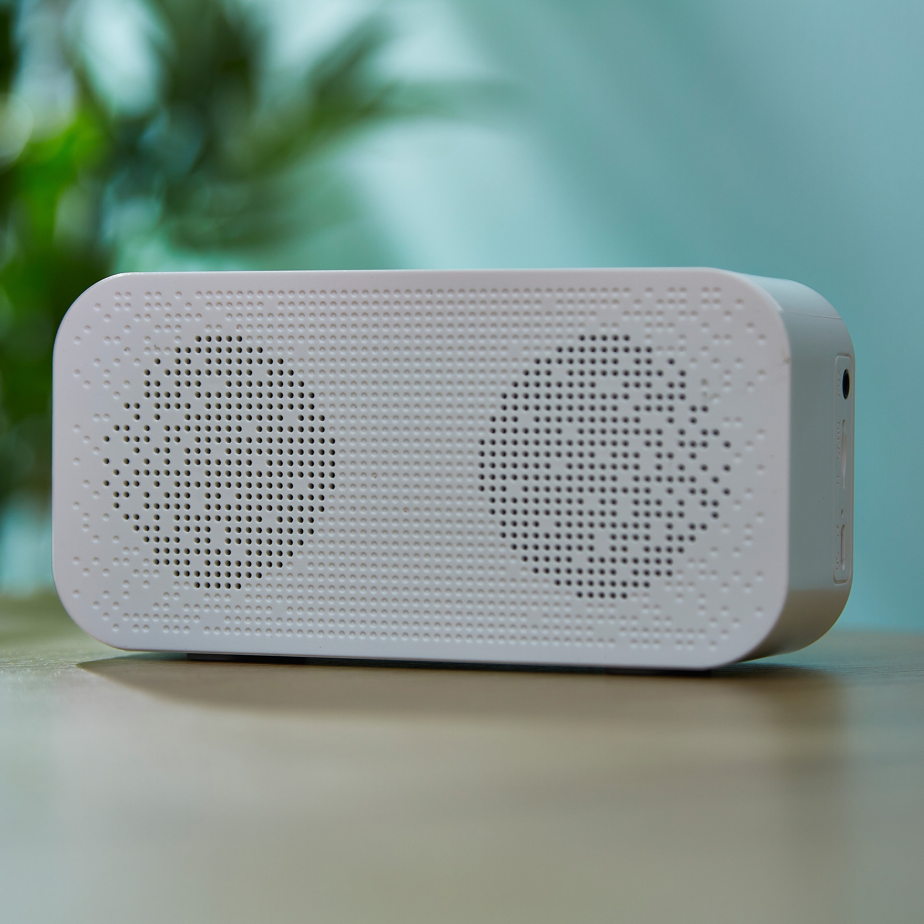 HBSO Bluetooth Speaker with LED Clock-hbxdecorandfurnishings-homeaccessories-novelties-image-4