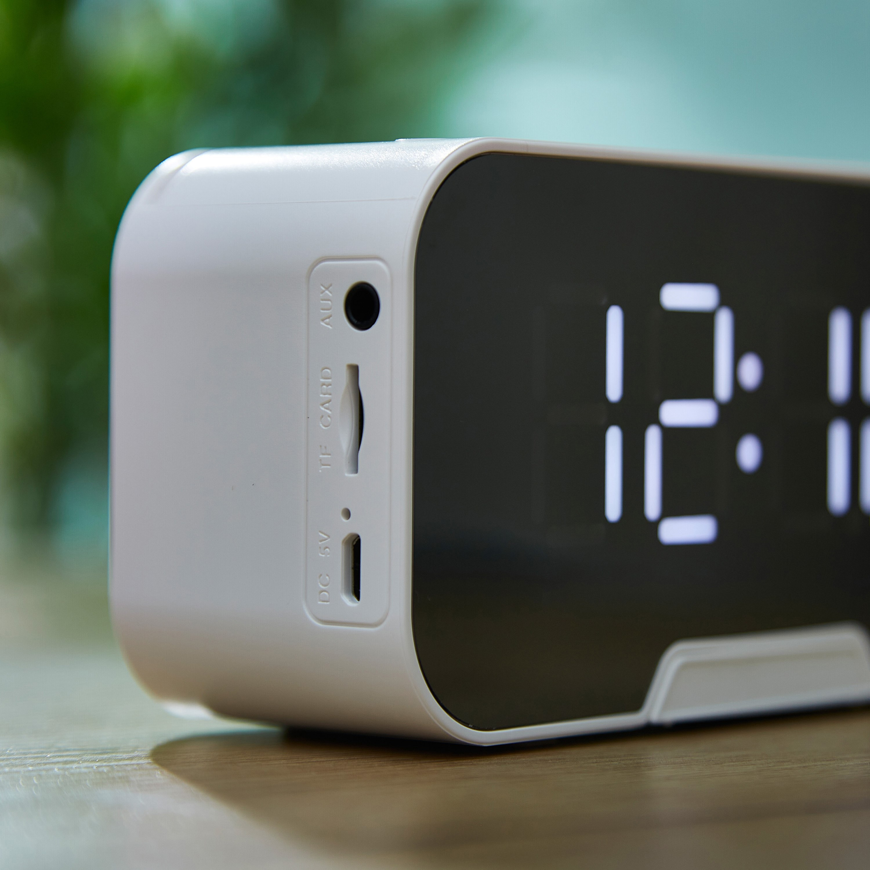 HBSO Bluetooth Speaker with LED Clock-hbxdecorandfurnishings-homeaccessories-novelties-image-5