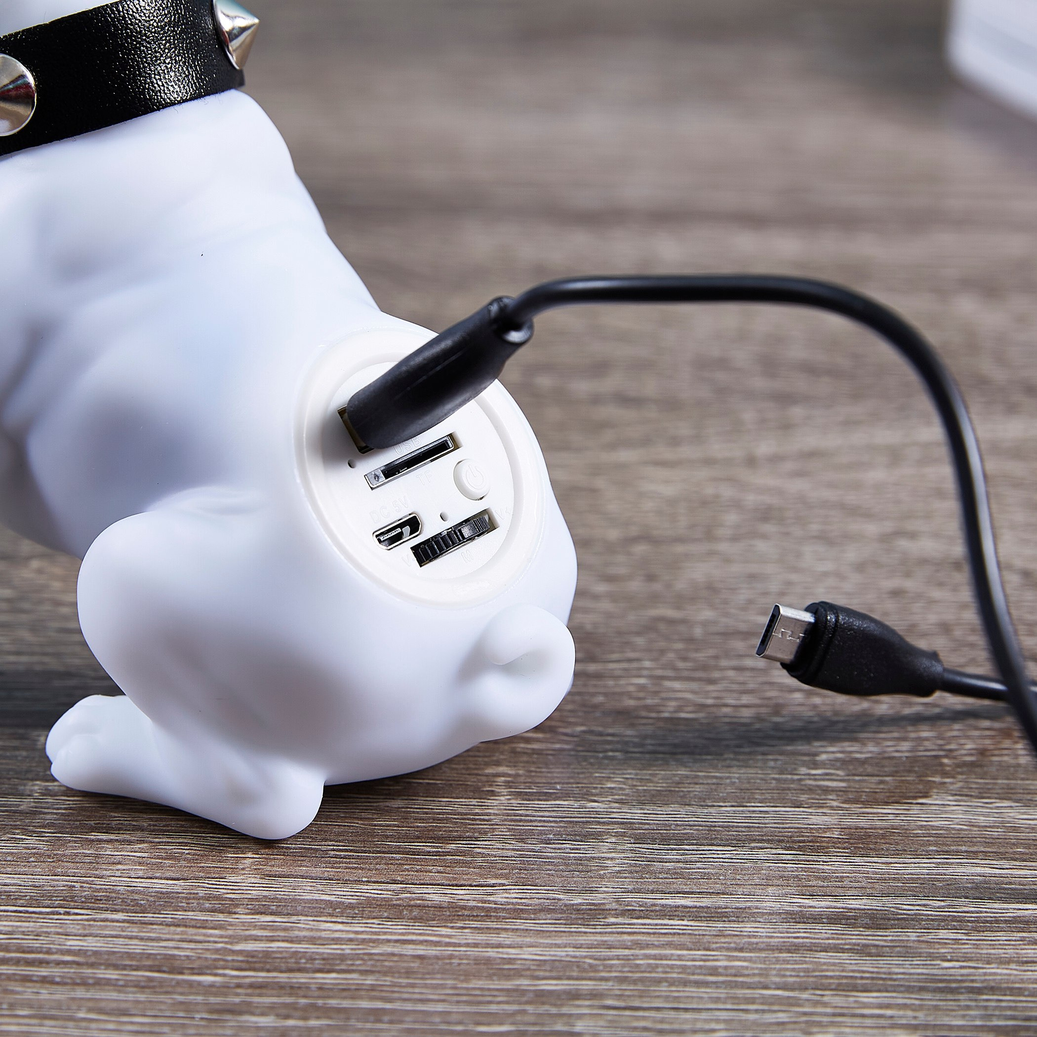 HBSO Pug Dog Shaped Bluetooth Speaker-hbxdecorandfurnishings-homeaccessories-novelties-image-5