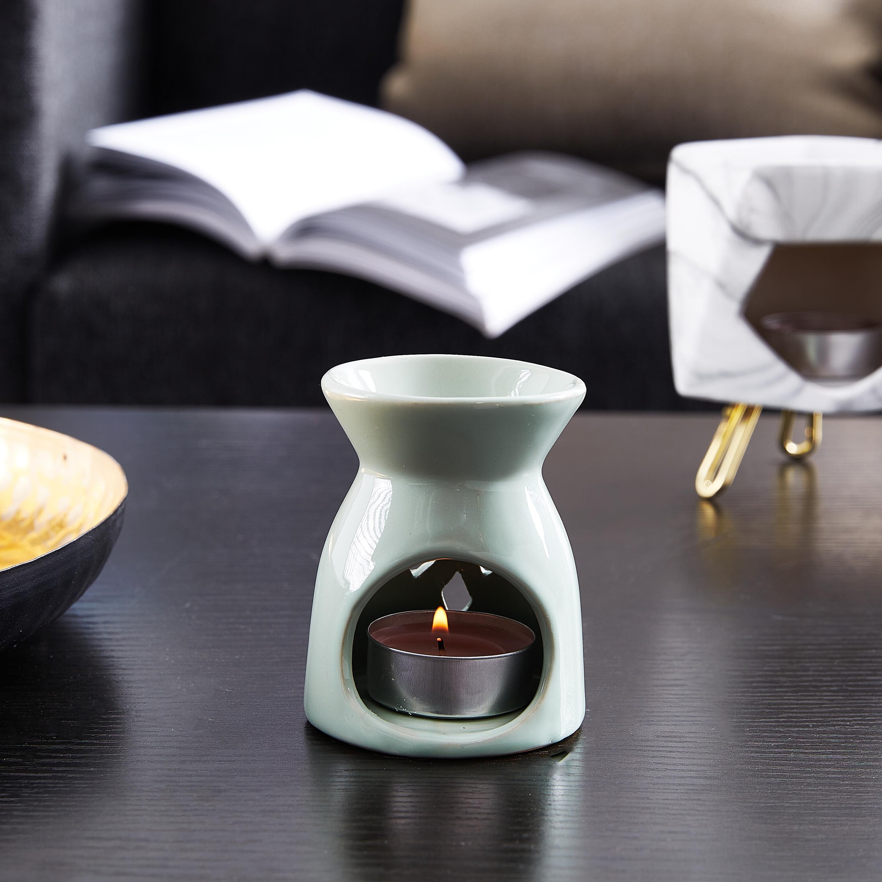 مبخرة زيت مزيّنة من كالي-hbxbedroom-homefragrance-oilburners-image-2
