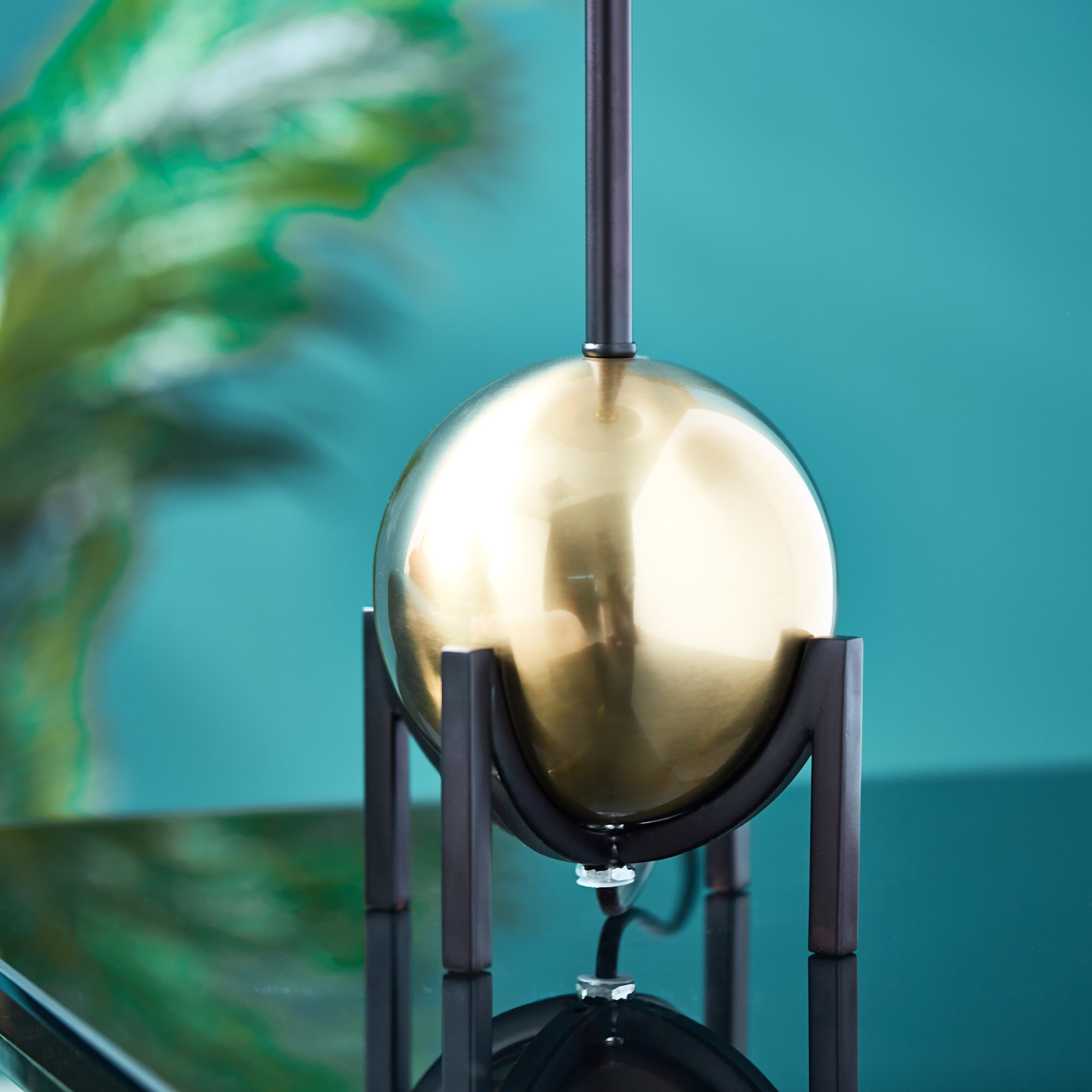 مصباح طاولة معدني من آسترا - 64 سم-hbxlivingroom-lighting-tablelamps-image-3