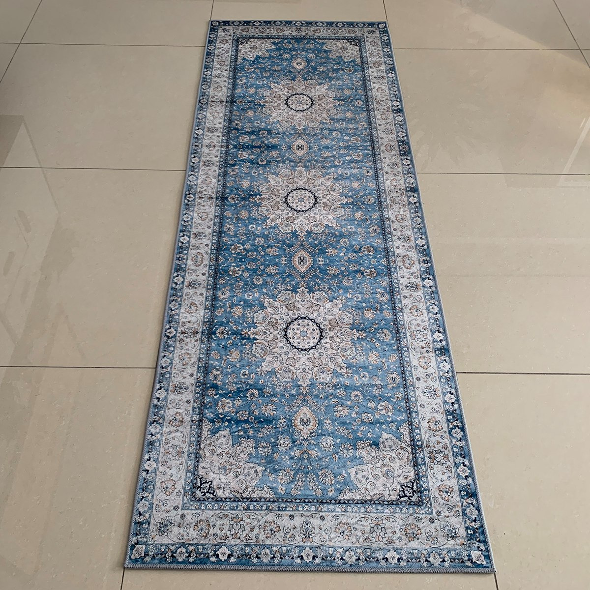 مفرش سجادة بطبعات من بدجار-hbxdecorandfurnishings-floorcoverings-rugs-image-1