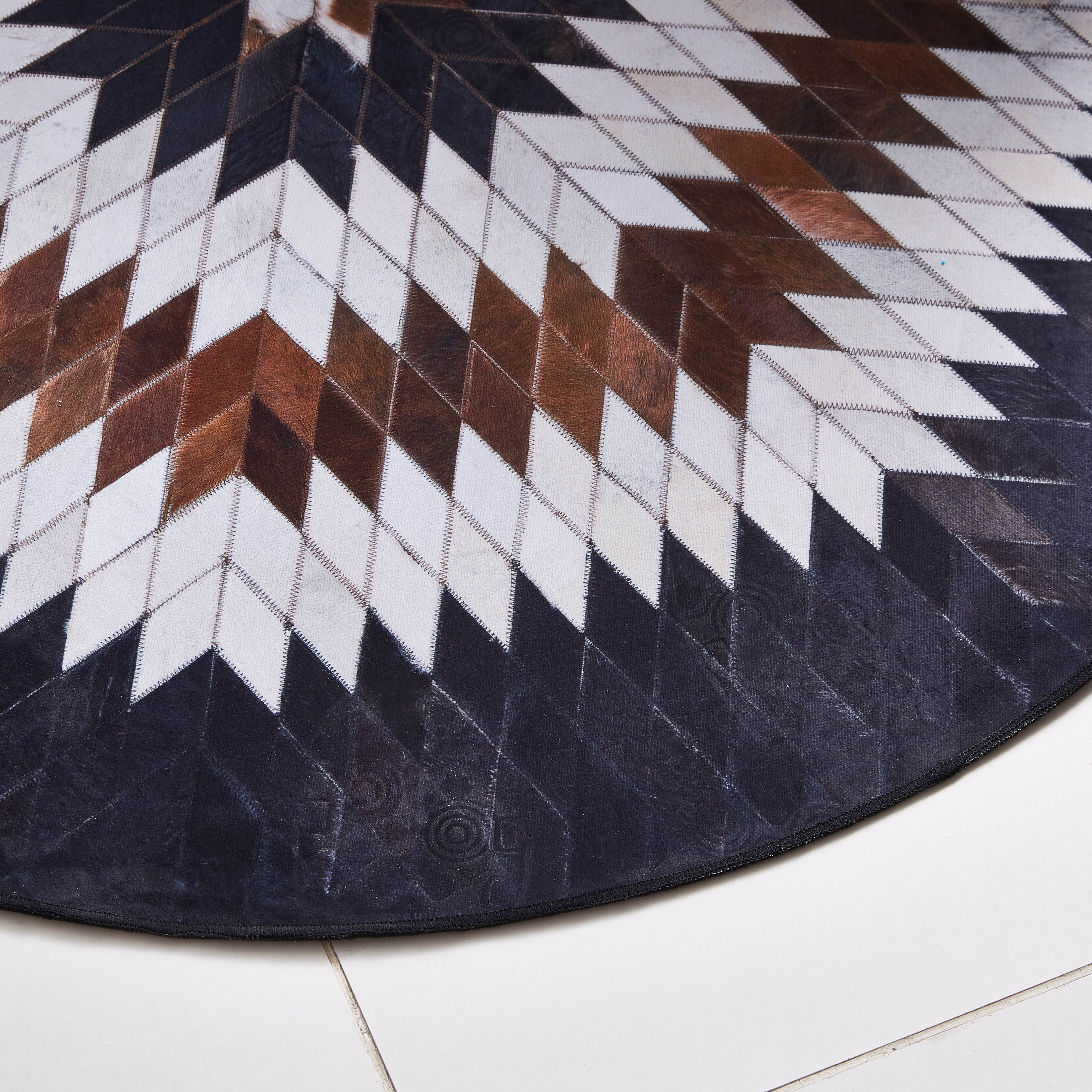 Faux Print Leather Patch Rug - 120 cm-hbxdecorandfurnishings-floorcoverings-rugs-image-2