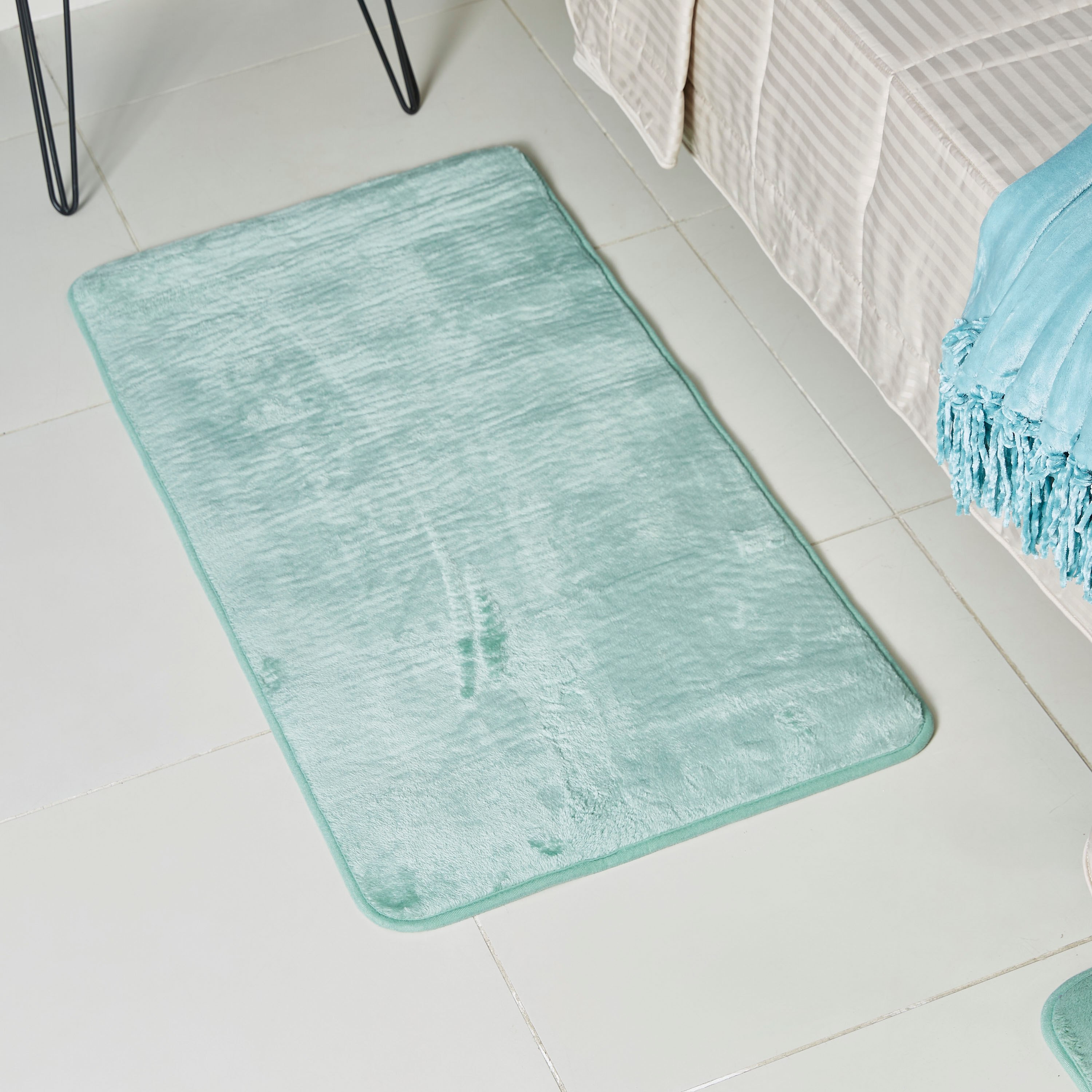 سجادة مخملية فائقة النعومة - 60x120 سم-hbxdecorandfurnishings-floorcoverings-rugs-image-1