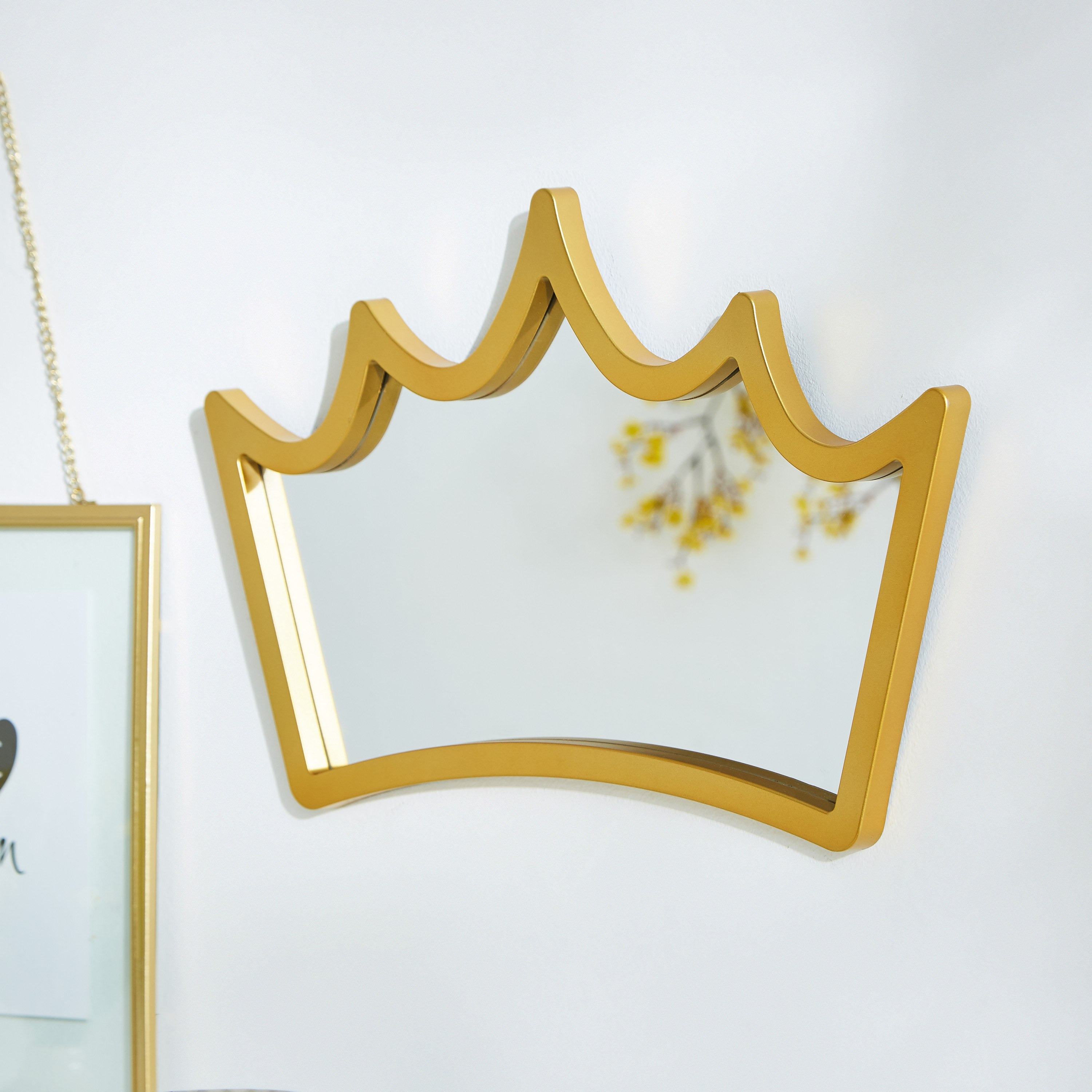 مرآة حائط بتصميم تاج من أي أي آر أو - 38x24x1 سم-hbxhomeware-hbxkidsandyouth-image-2
