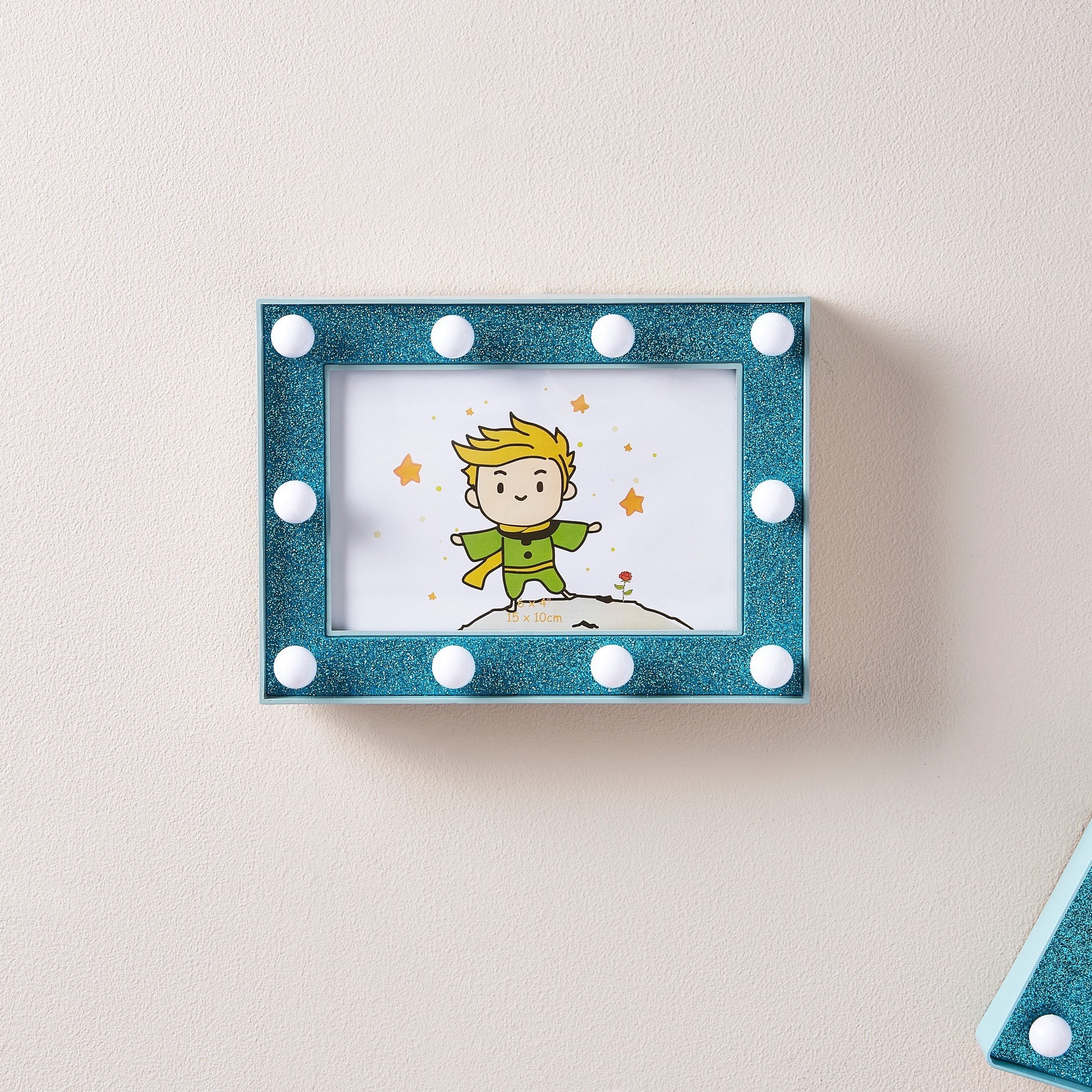 برواز صور مزيّن بـ10 أضواء إل إي دي من أي أي آر أو-hbxhomeware-hbxkidsandyouth-image-3