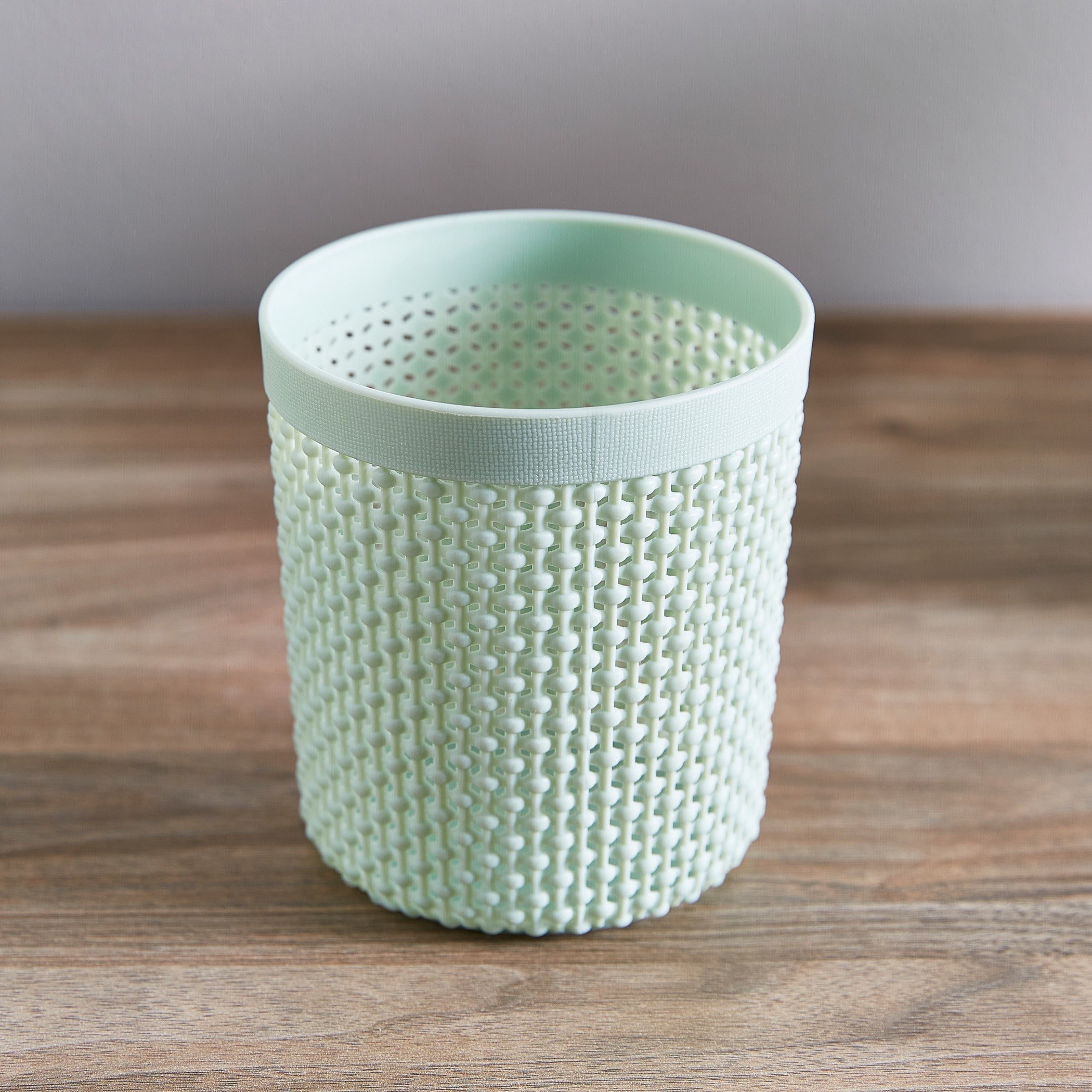 Knit Pen Holder-hbxkidsandyouth-playroom-stationery-image-1