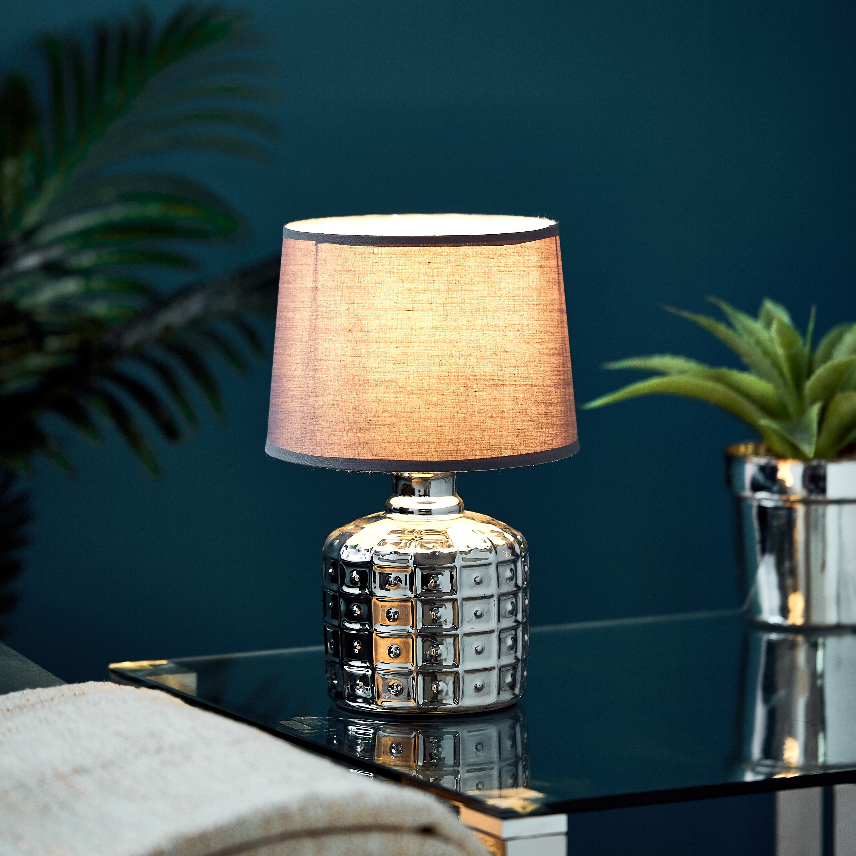 Marian Ceramic Table Lamp - 31 cm-hbxlivingroom-lighting-tablelamps-image-2