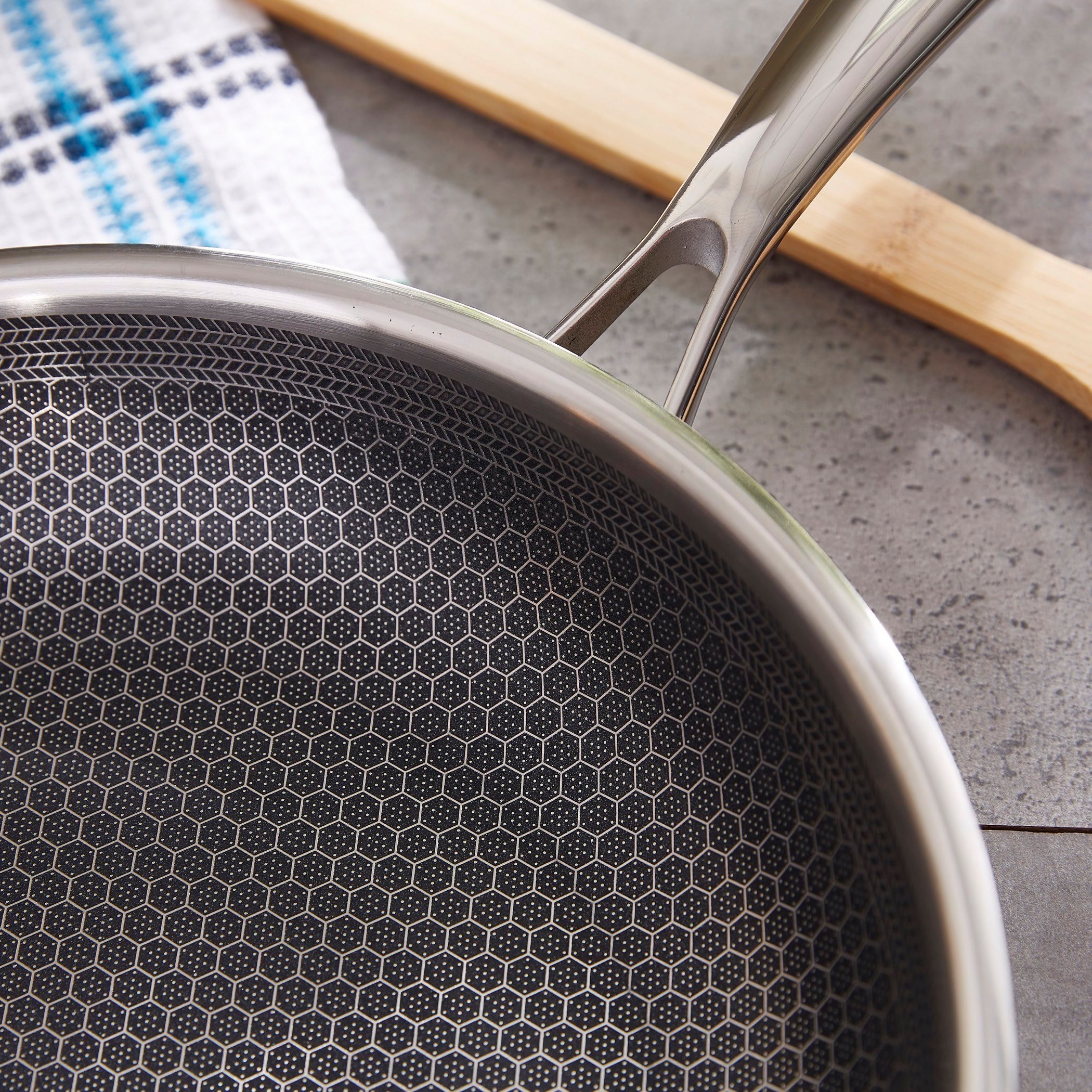مقلاة ستانلس ستيل غير لاصقة من ماستر شيف - 26 سم-hbxkitchen-kitchenware-foodpreparation-image-3