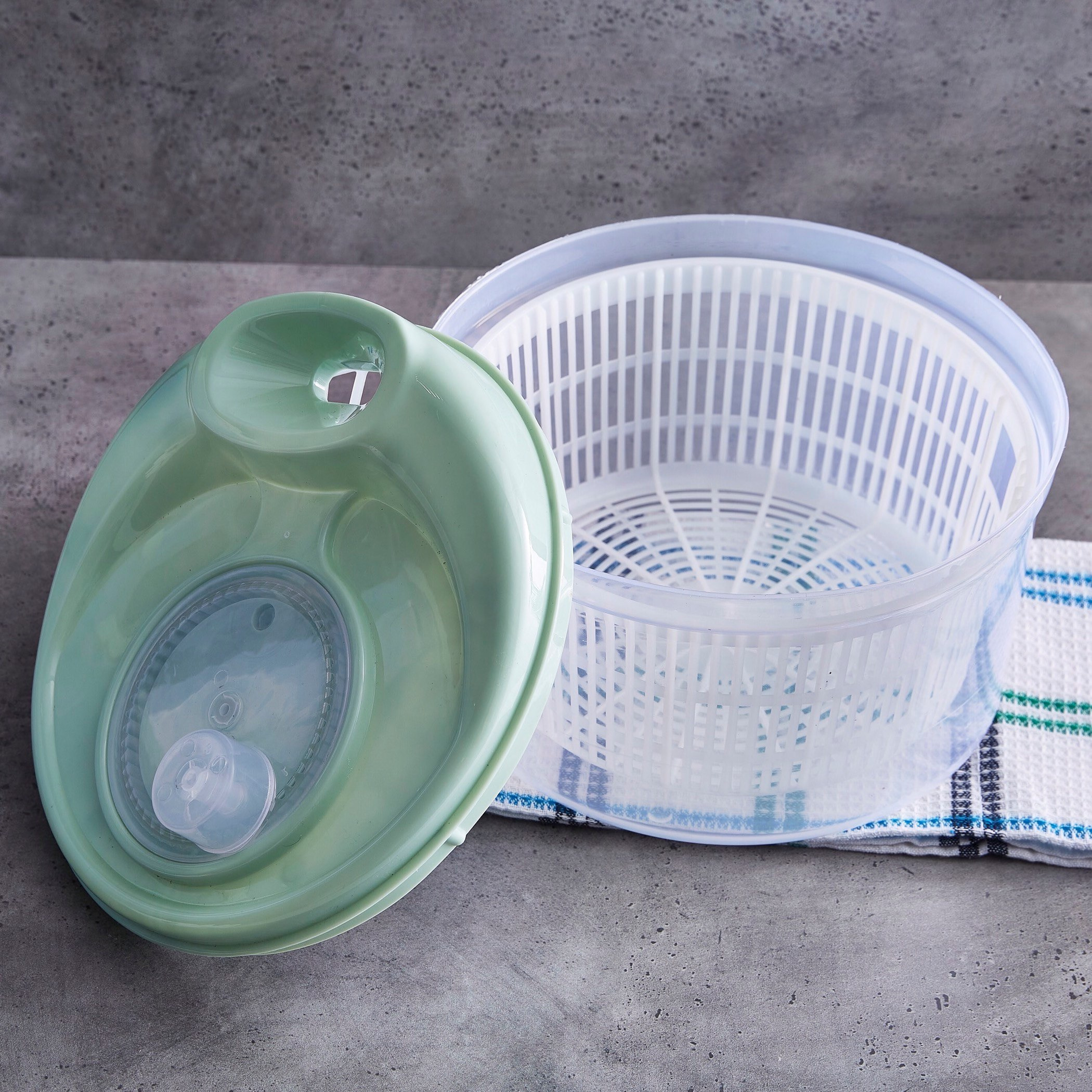 Easy Store Vegetable Spinner - 4.5 L-hbxkitchen-kitchenware-foodpreparation-image-2