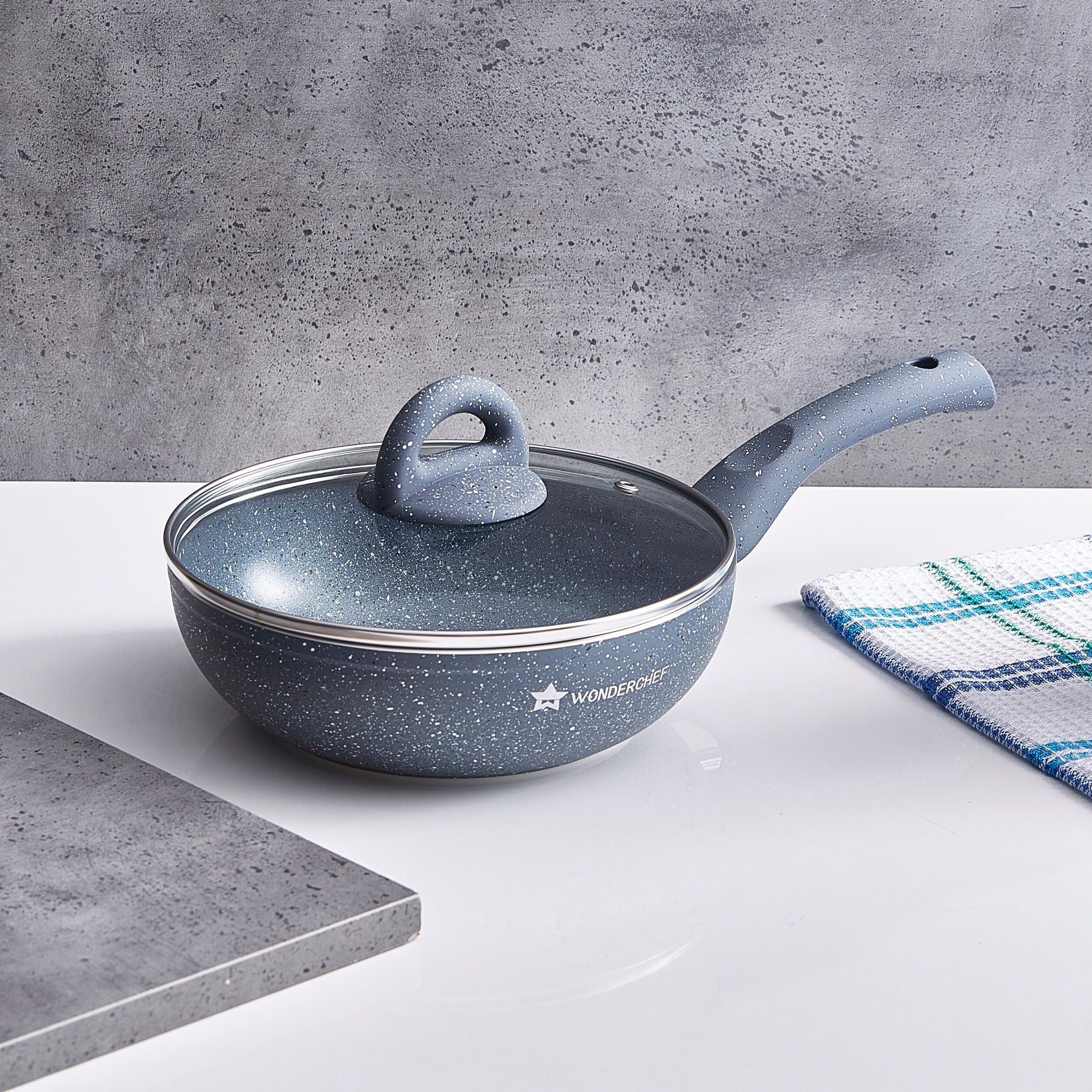 مقلاة جرانيت بغطاء من واندرشيف - 20 سم-hbxkitchen-kitchenware-foodpreparation-image-1