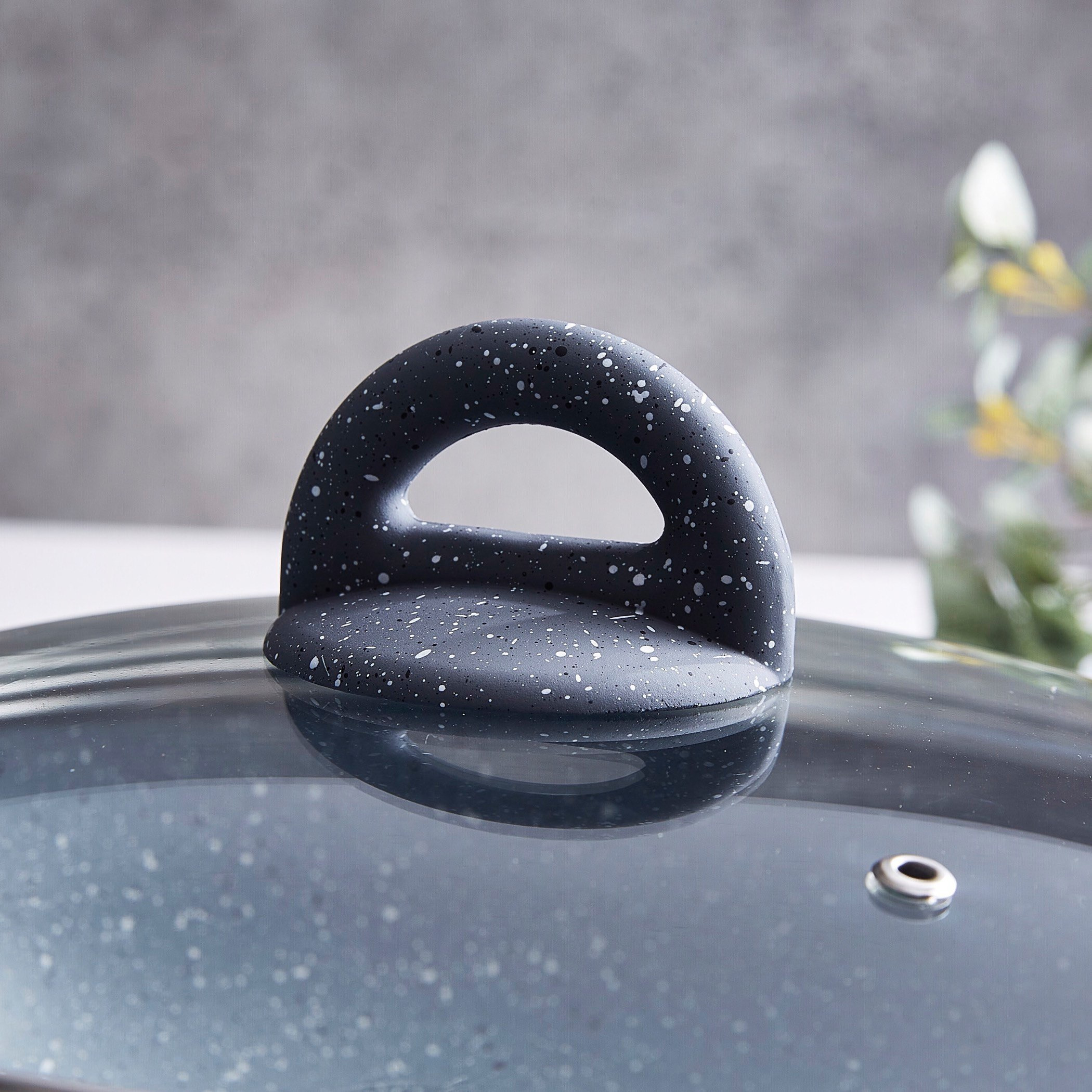 مقلاة جرانيت بغطاء من واندرشيف - 20 سم-hbxkitchen-kitchenware-foodpreparation-image-3