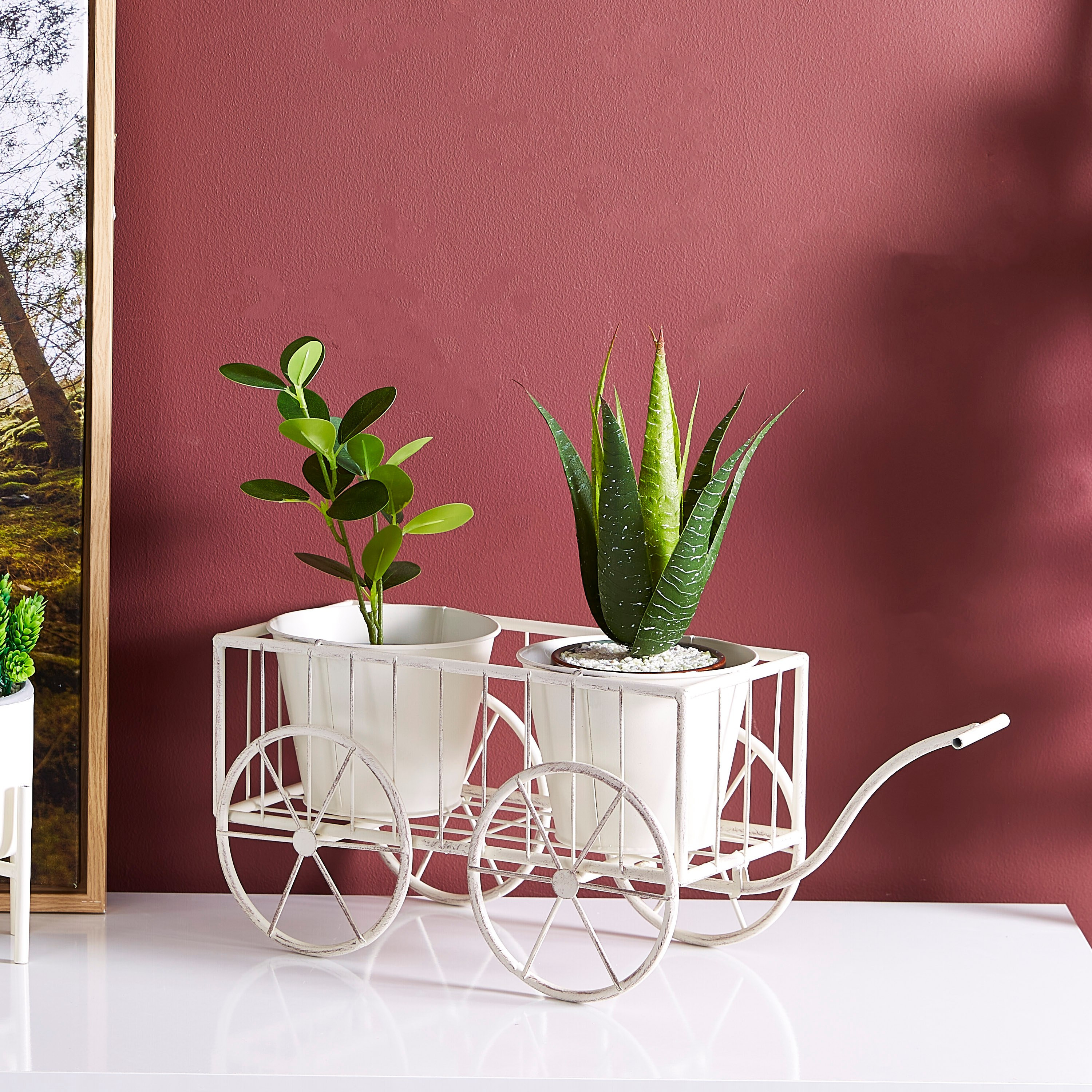 إناء زرع معدني على شكل دراجة بإصيصين من فيستا-hbxdecorandfurnishings-homeaccessories-artificialflowersandplants-image-2