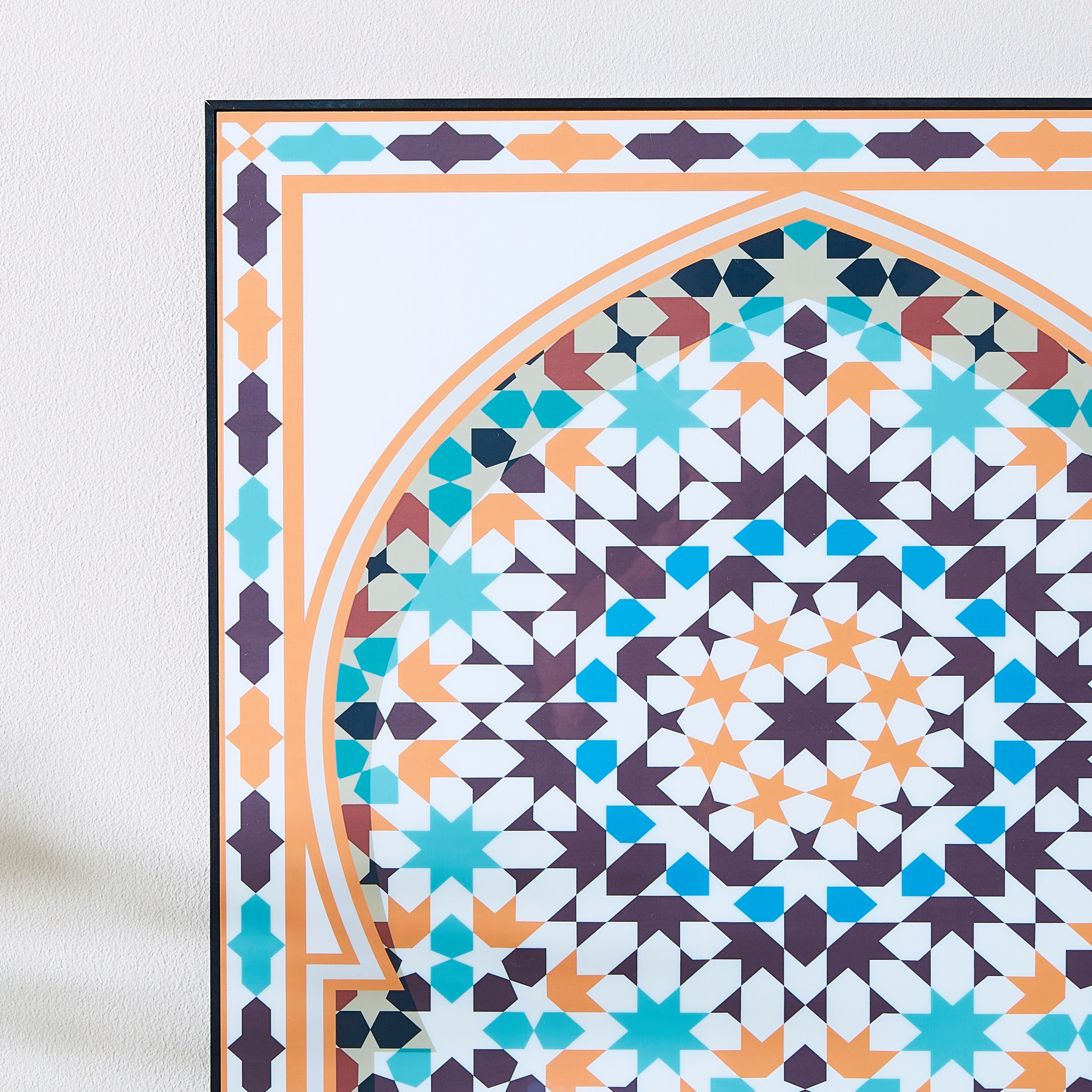 لوحة مؤطّرة بطبعات جاروكا من جلايز-PROMO_HB_AE_B1G1_250925-image-3