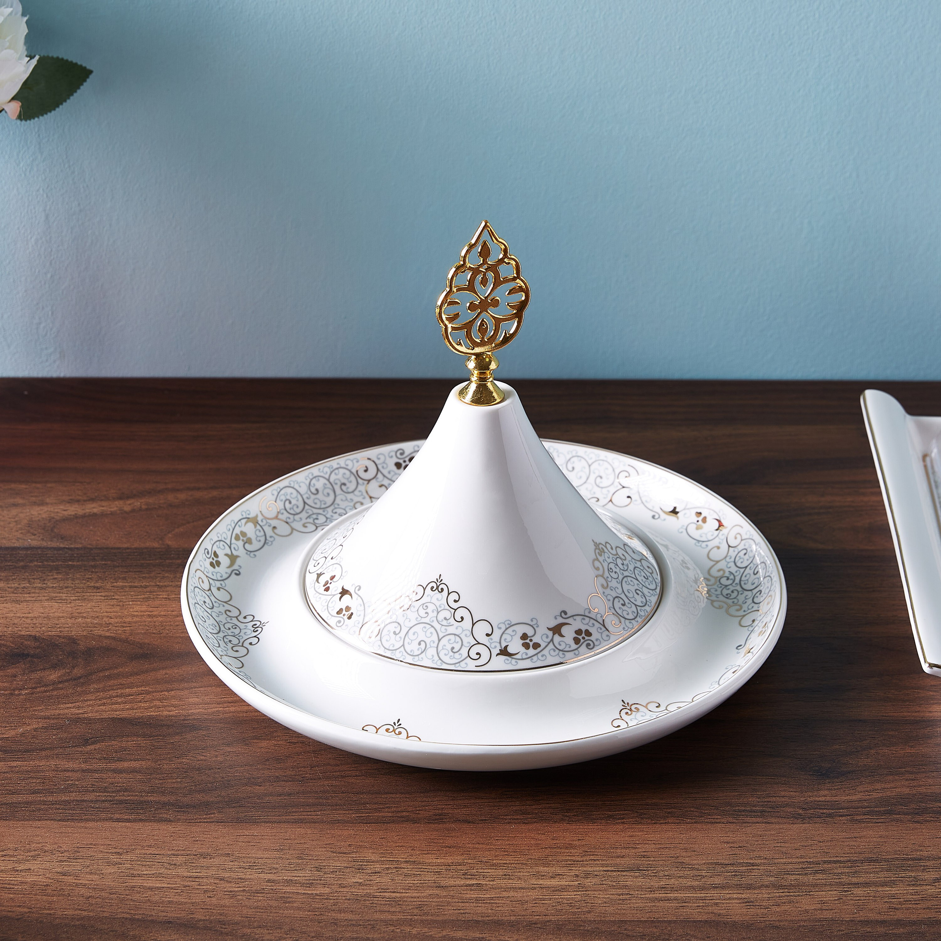 صحن مع غطاء بطبعات من أورشيد- 25 سم-hbxdecorandfurnishings-tabletop-serveware-image-1