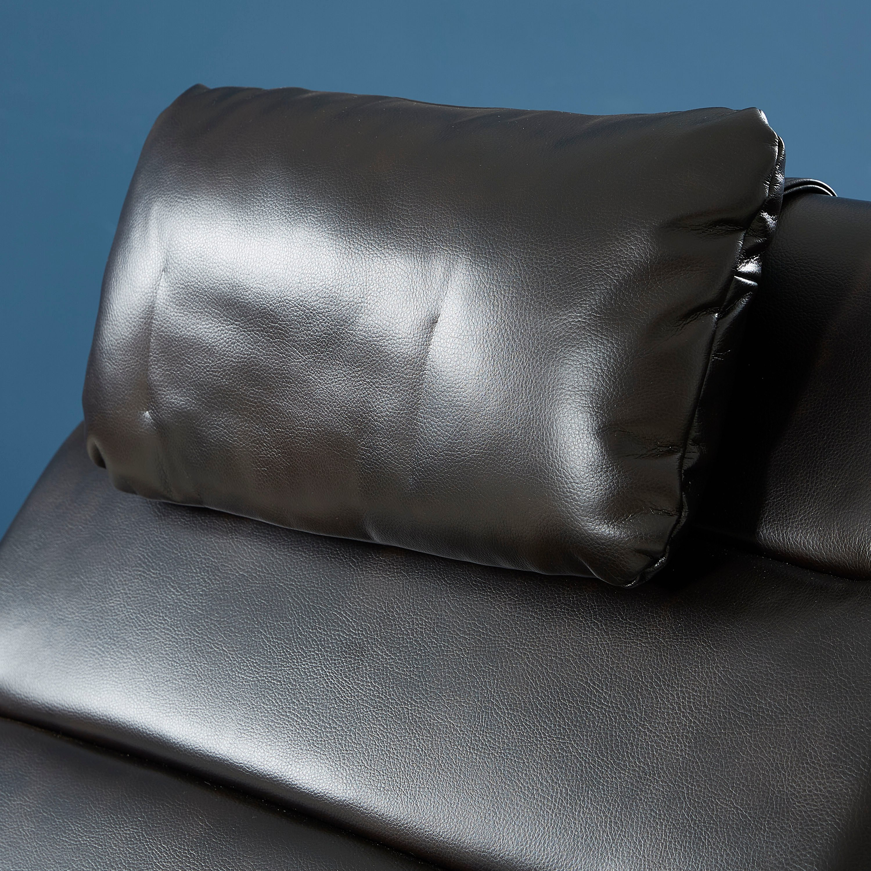 كنبة استرخاء جلد اصطناعي من ديزل-hbxlivingroom-sofasandarmchairs-sofas-image-3