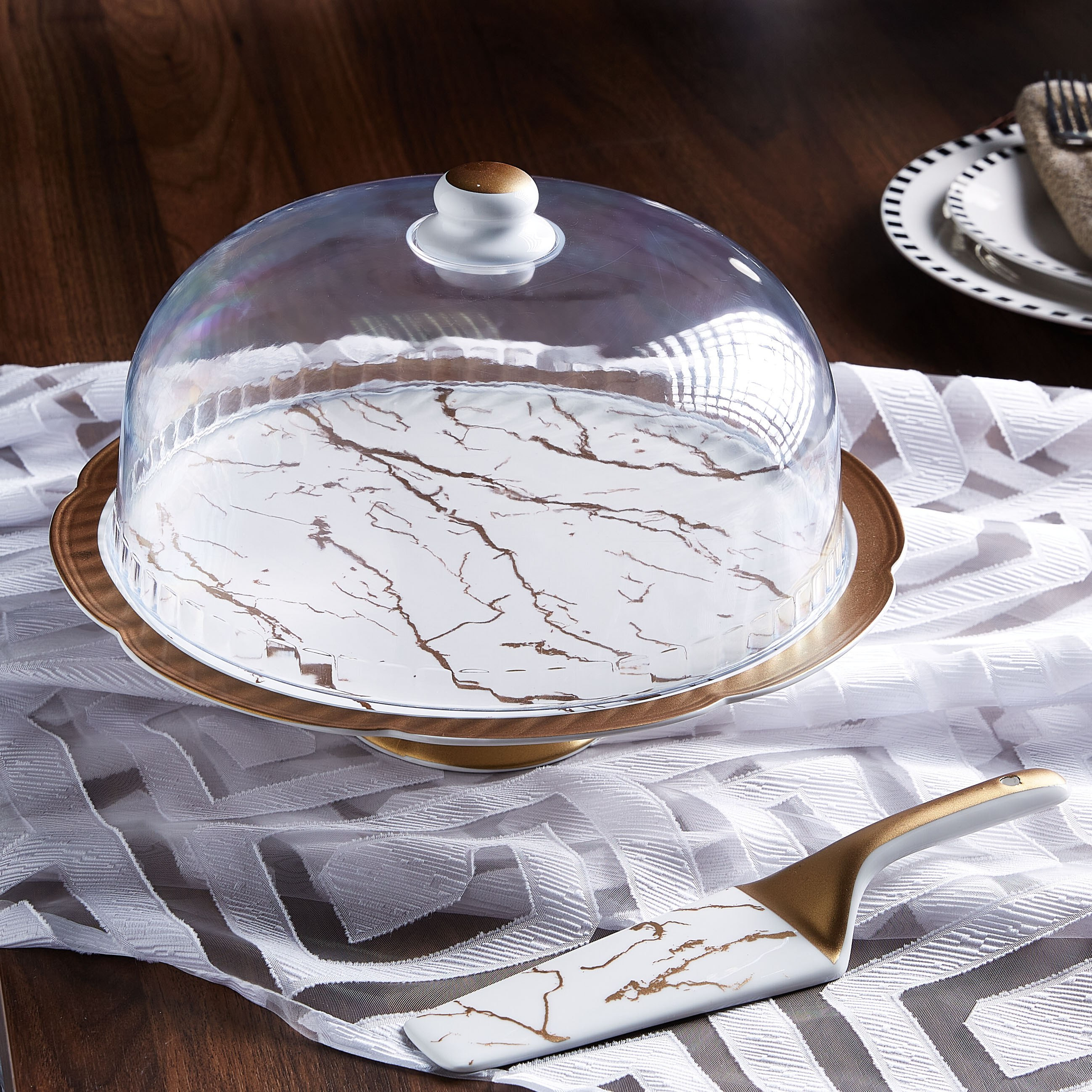 صحن كعك بطبعات وحامل وغطاء من أوركيد-hbxdecorandfurnishings-tabletop-serveware-image-1