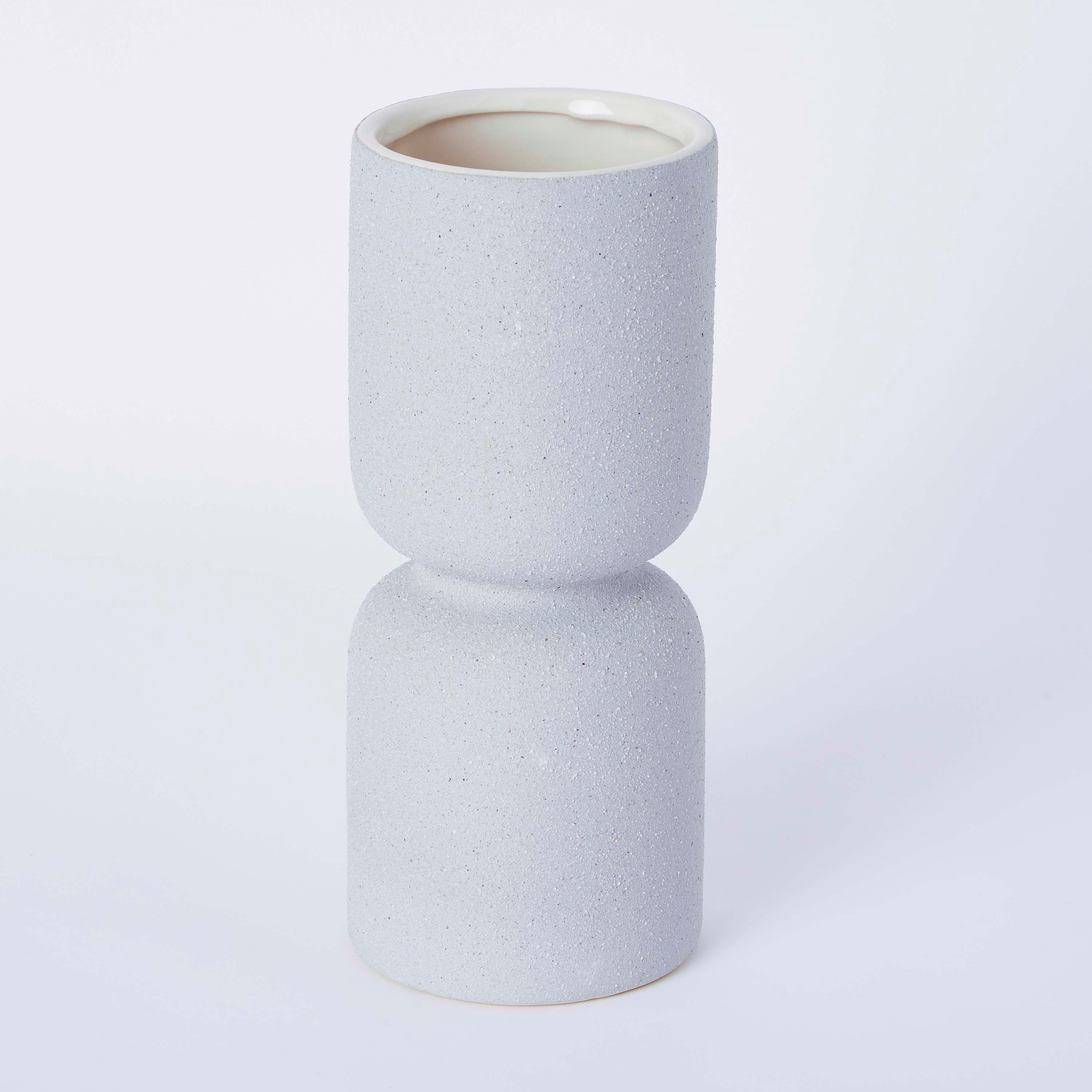 مزهريّة حجر من نواه سكاندي-hbxbedroom-decorandaccessories-vases-image-5