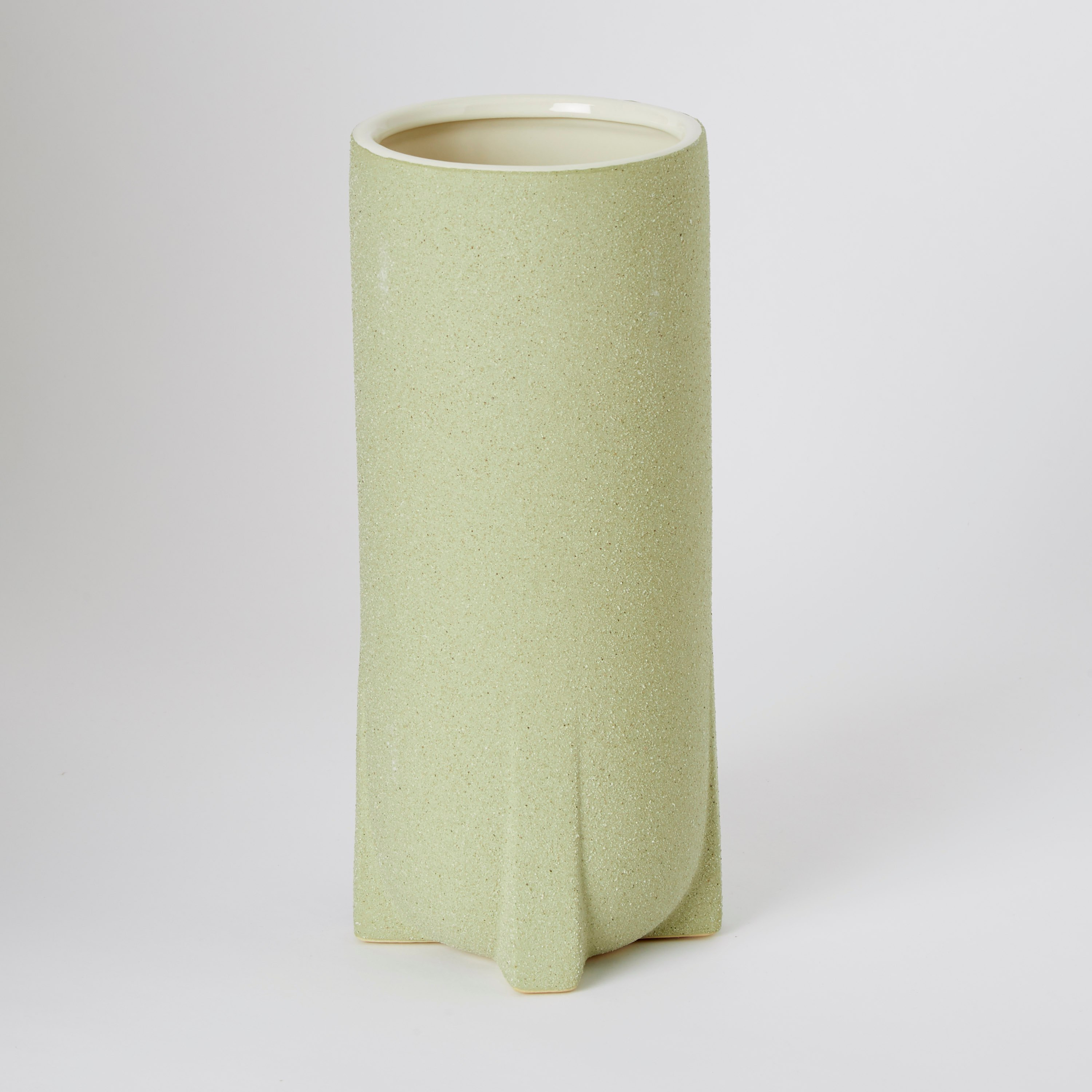 مزهريّة حجر من هوان سكاندي-hbxbedroom-decorandaccessories-vases-image-5