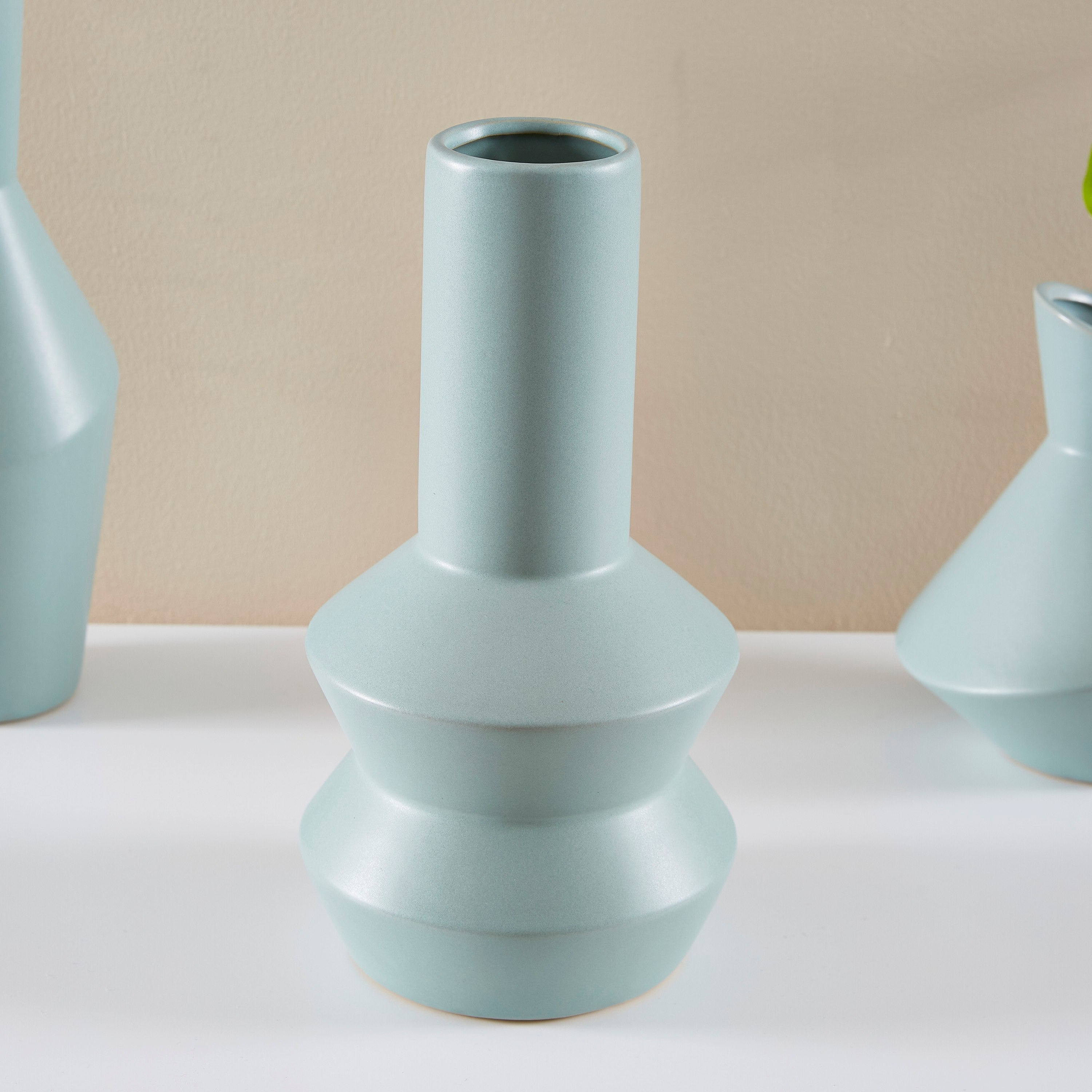 مزهريّة حجر من سكايت سكاندي-hbxbedroom-decorandaccessories-vases-image-1