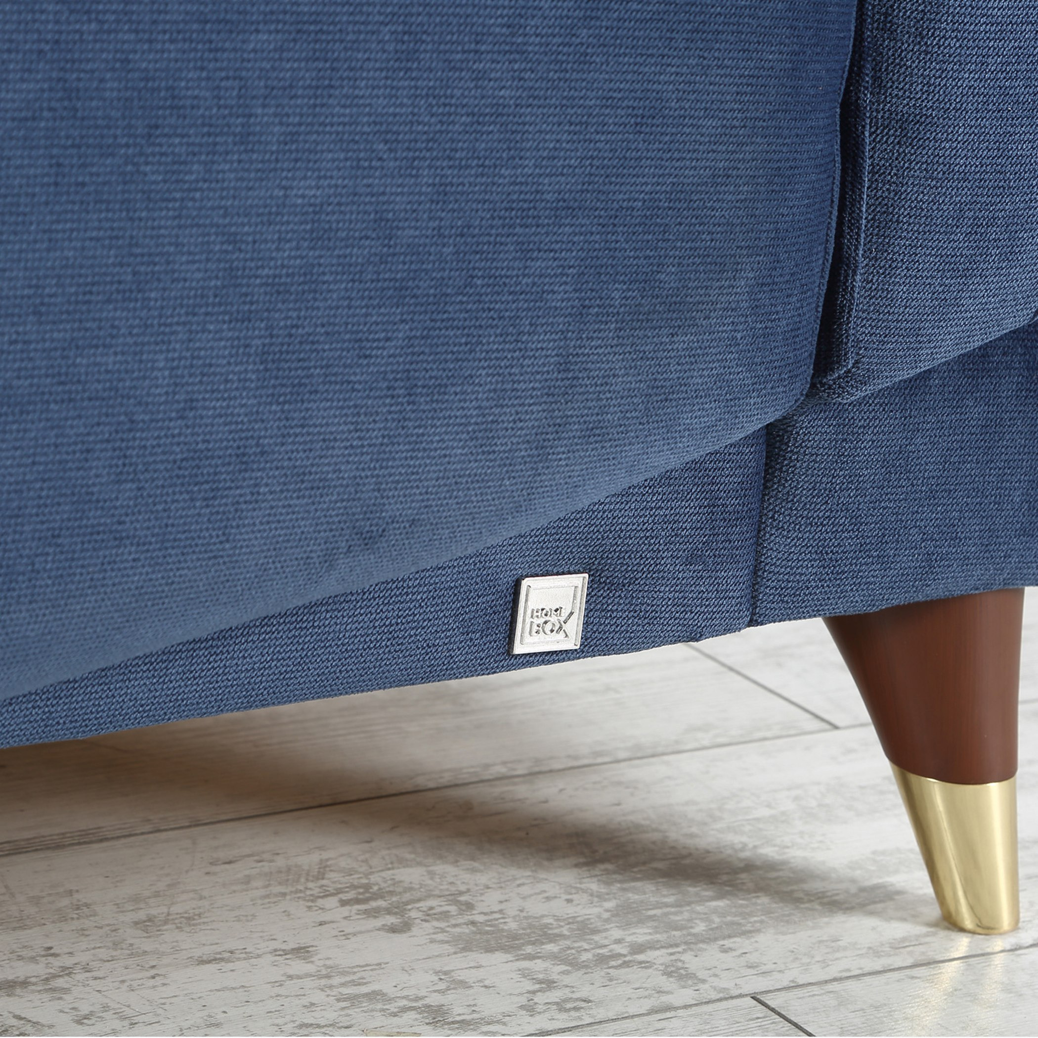 كنبة مخمليّة مقعد واحد من لوسي-hbxlivingroom-sofasandarmchairs-sofas-image-7