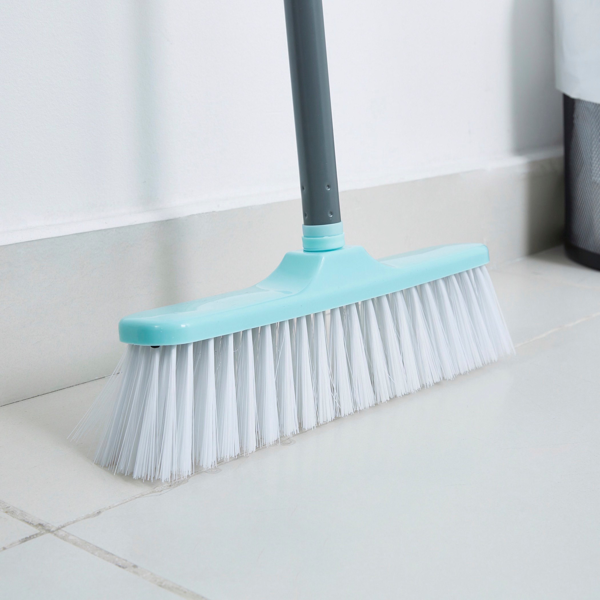 مكنسة إيفا بمقبض معدني من ألينا - 120 سم-hbxbathroom-laundry-cleaningaccessories-image-2