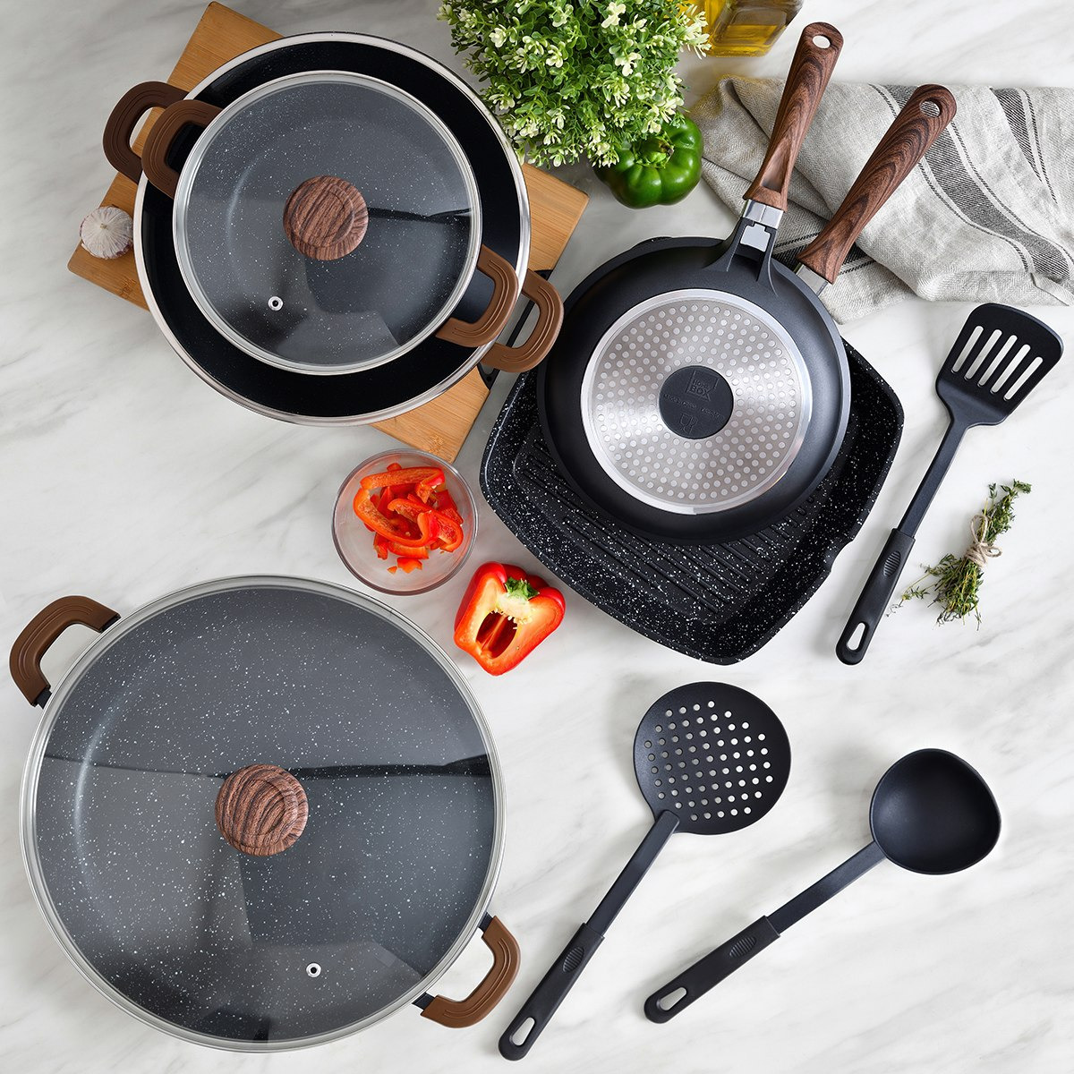 مقلاة بقاعدة ألومنيوم من لا كوزينا - 28 سم-hbxkitchen-kitchenware-foodpreparation-image-3
