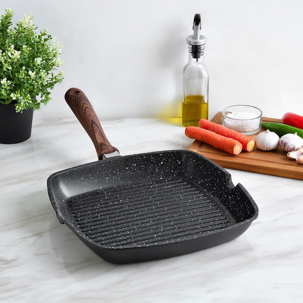 La Cucina Die Cast Aluminium Grill Pan - 28 cm-hbxkitchen-kitchenware-foodpreparation-image-1