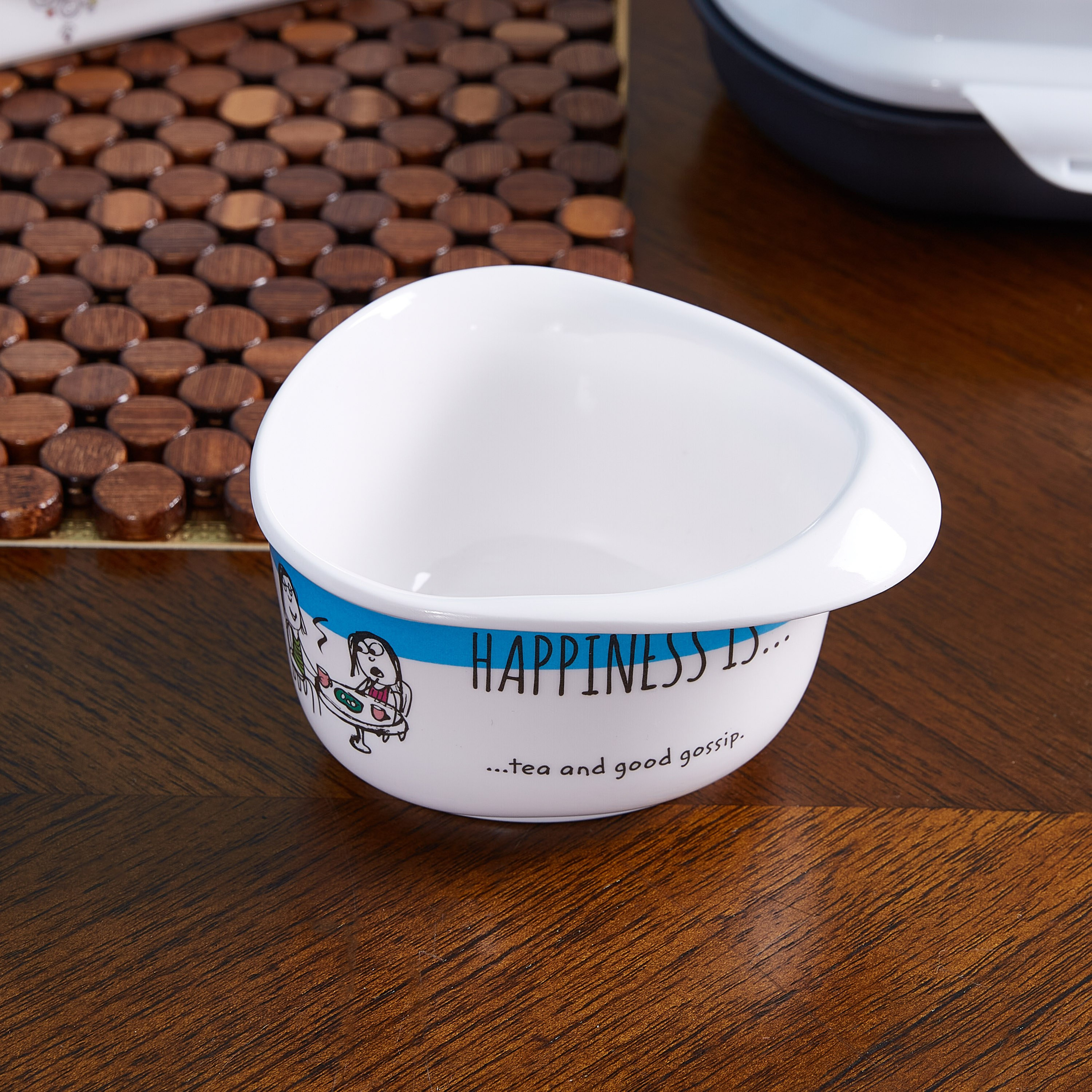 Happiness is Print Triangular Bowl - 13 cm-hbxdecorandfurnishings-tabletop-serveware-image-1