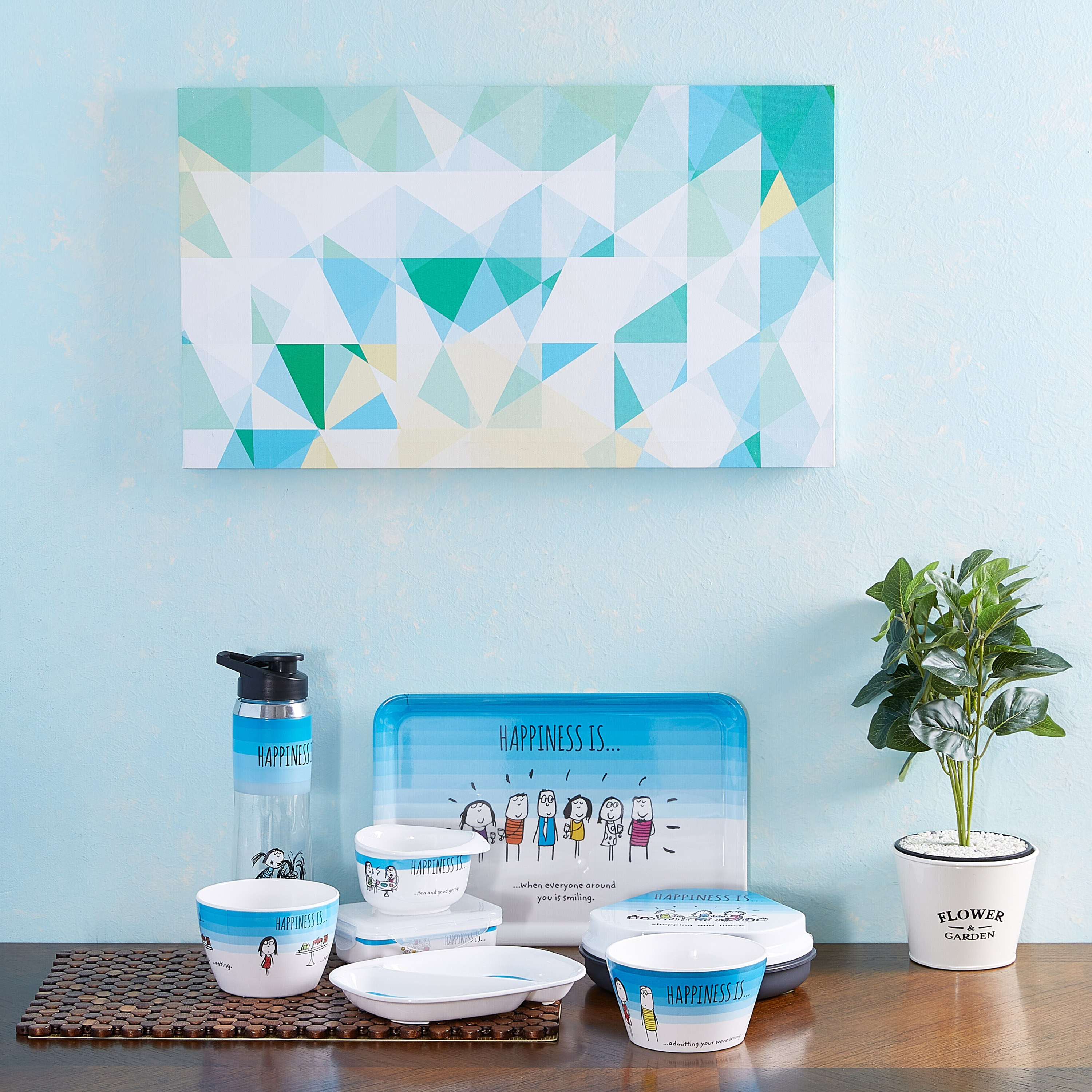 Happiness is Print Triangular Bowl - 13 cm-hbxdecorandfurnishings-tabletop-serveware-image-3