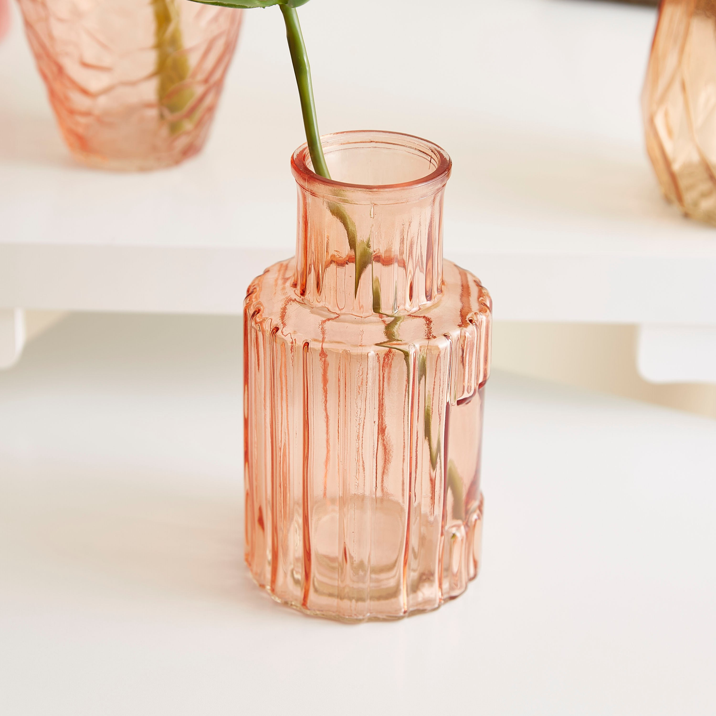 مزهرية زجاجية من كلايد-hbxbedroom-decorandaccessories-vases-image-1
