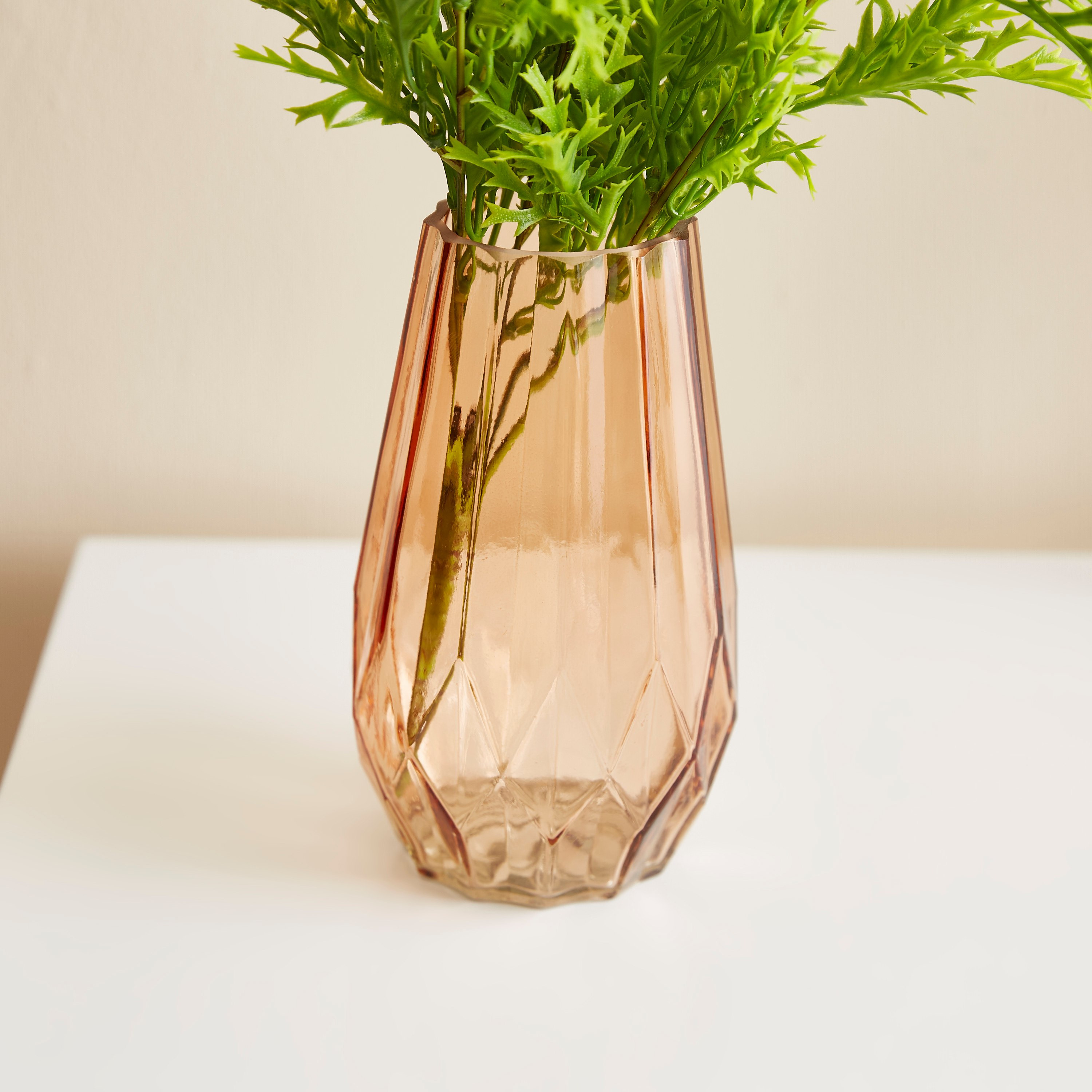 مزهرية زجاجية من كلايد-hbxbedroom-decorandaccessories-vases-image-1