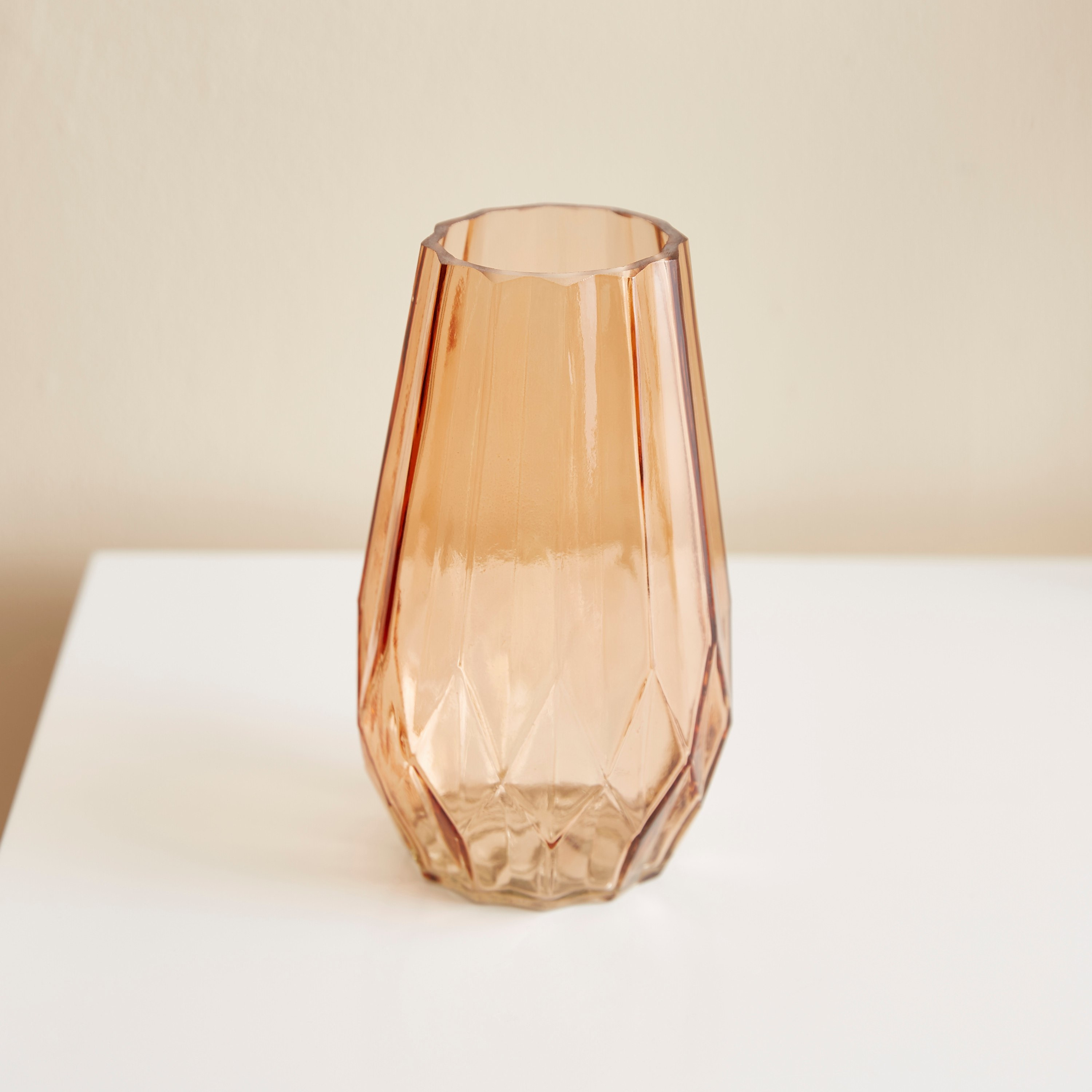 مزهرية زجاجية من كلايد-hbxbedroom-decorandaccessories-vases-image-2