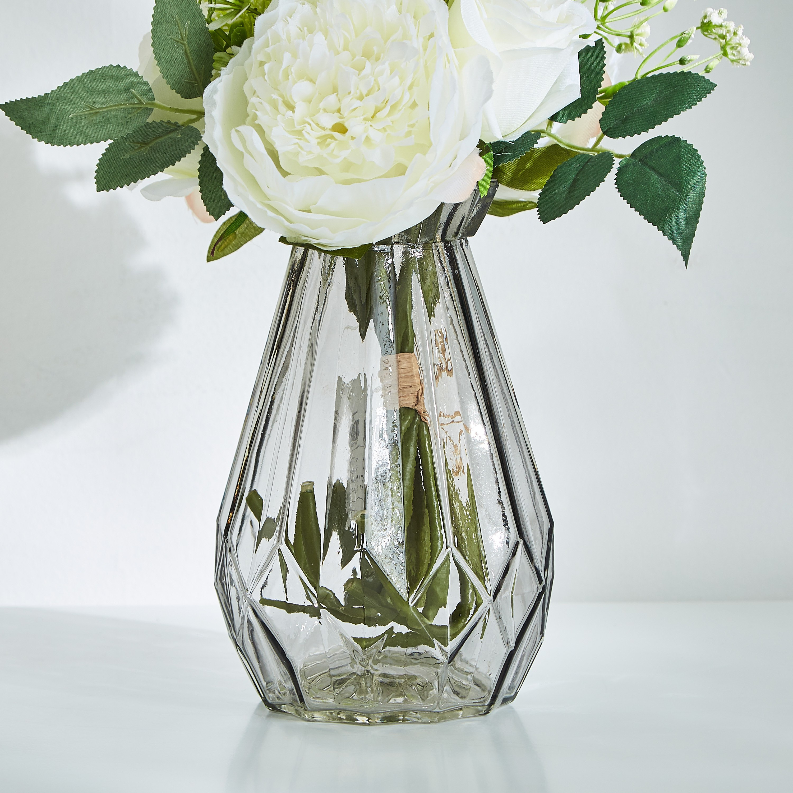مزهرية زجاجية من كلايد-hbxbedroom-decorandaccessories-vases-image-1