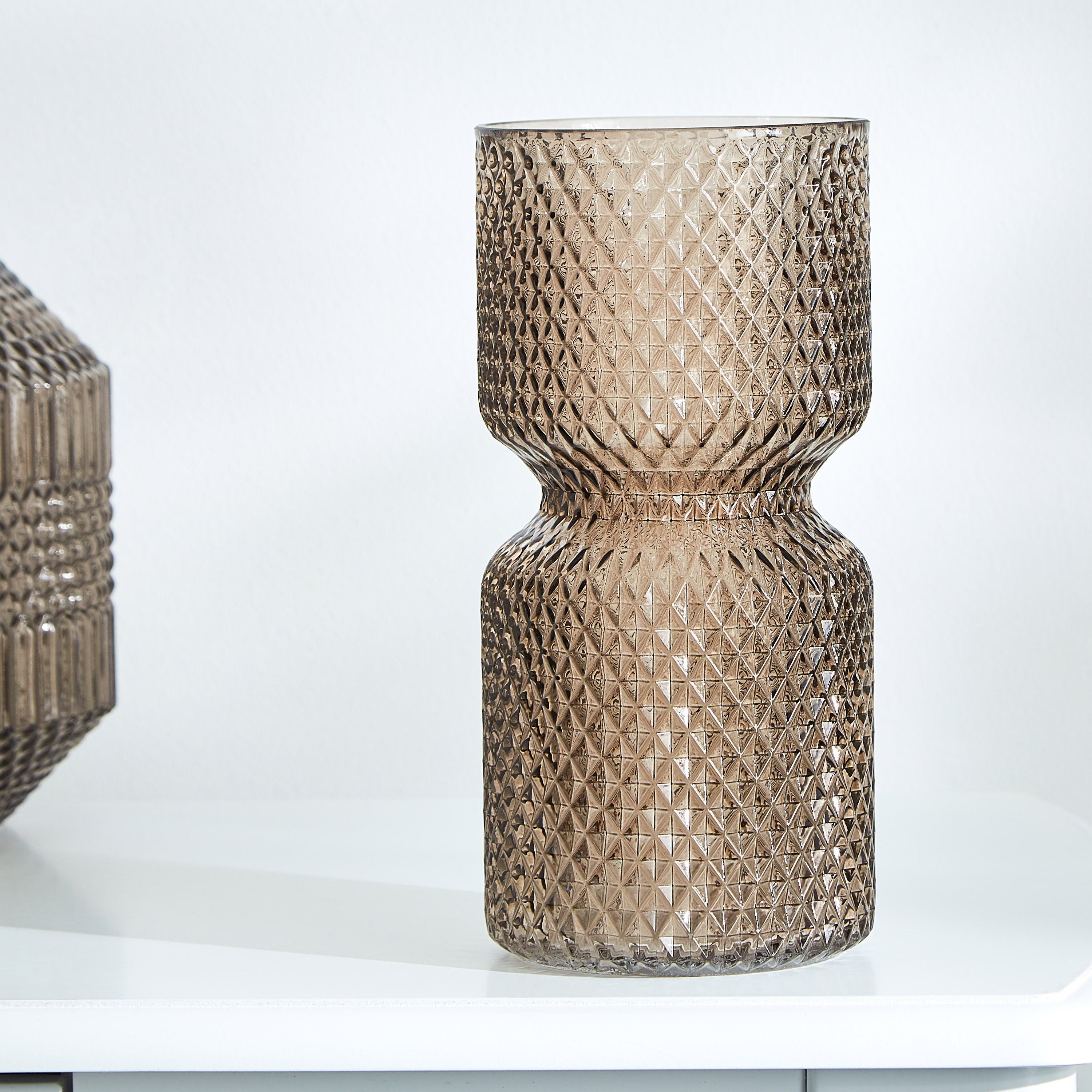 مزهرية زجاجية من كلايد-hbxbedroom-decorandaccessories-vases-image-3