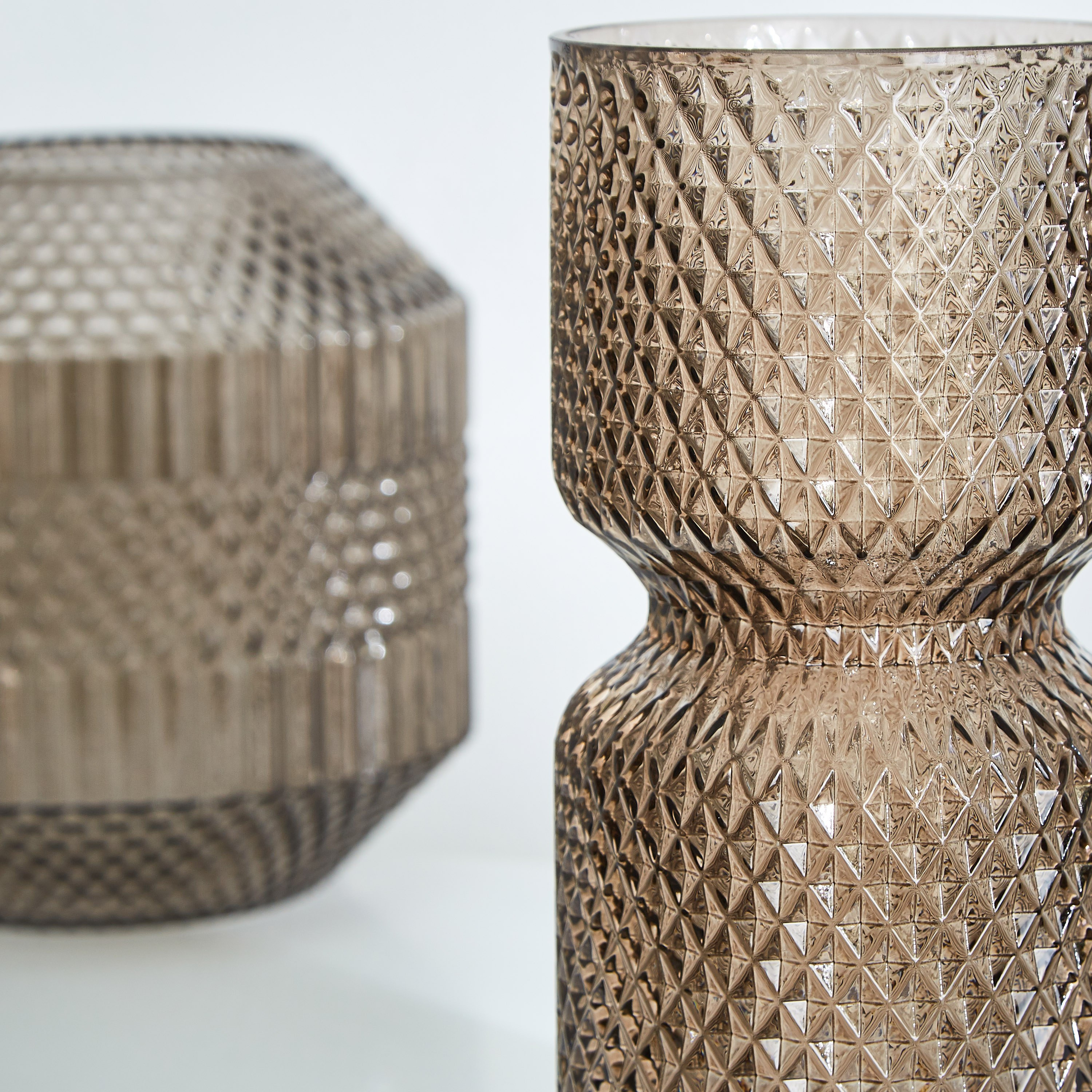 مزهرية زجاجية من كلايد-hbxbedroom-decorandaccessories-vases-image-4