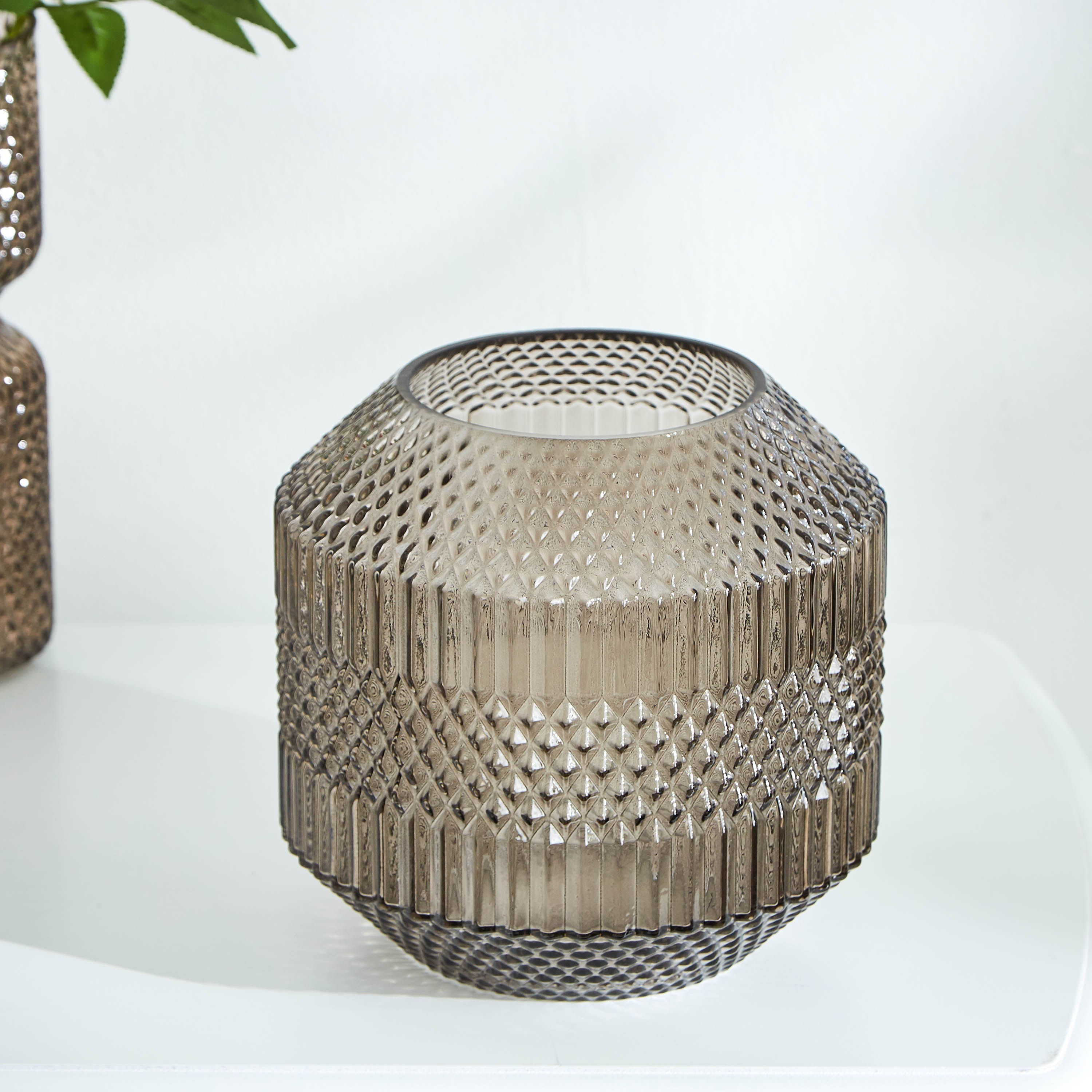 مزهرية زجاجية من كلايد-hbxbedroom-decorandaccessories-vases-image-2