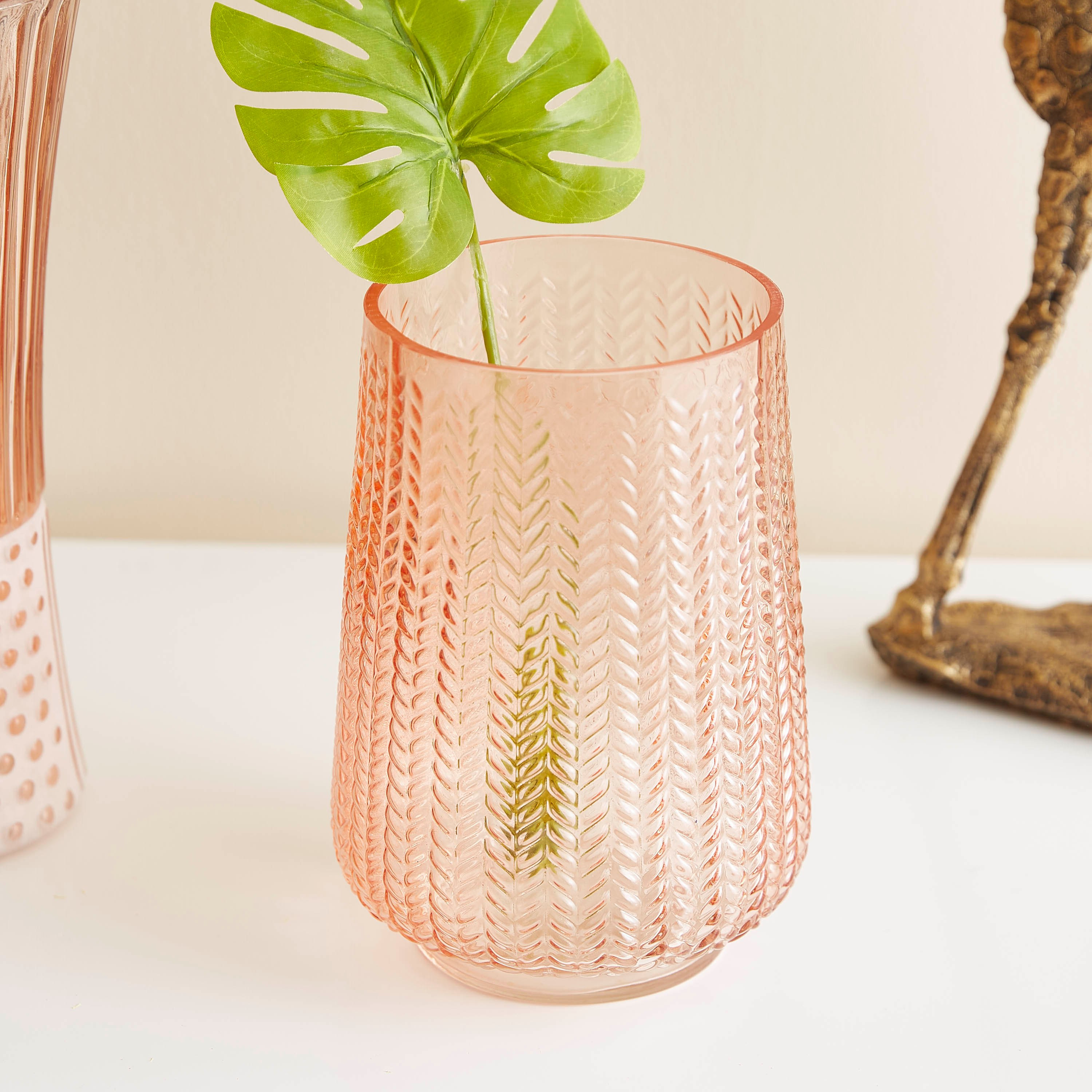 مزهرية زجاجية من كلايد-hbxbedroom-decorandaccessories-vases-image-1