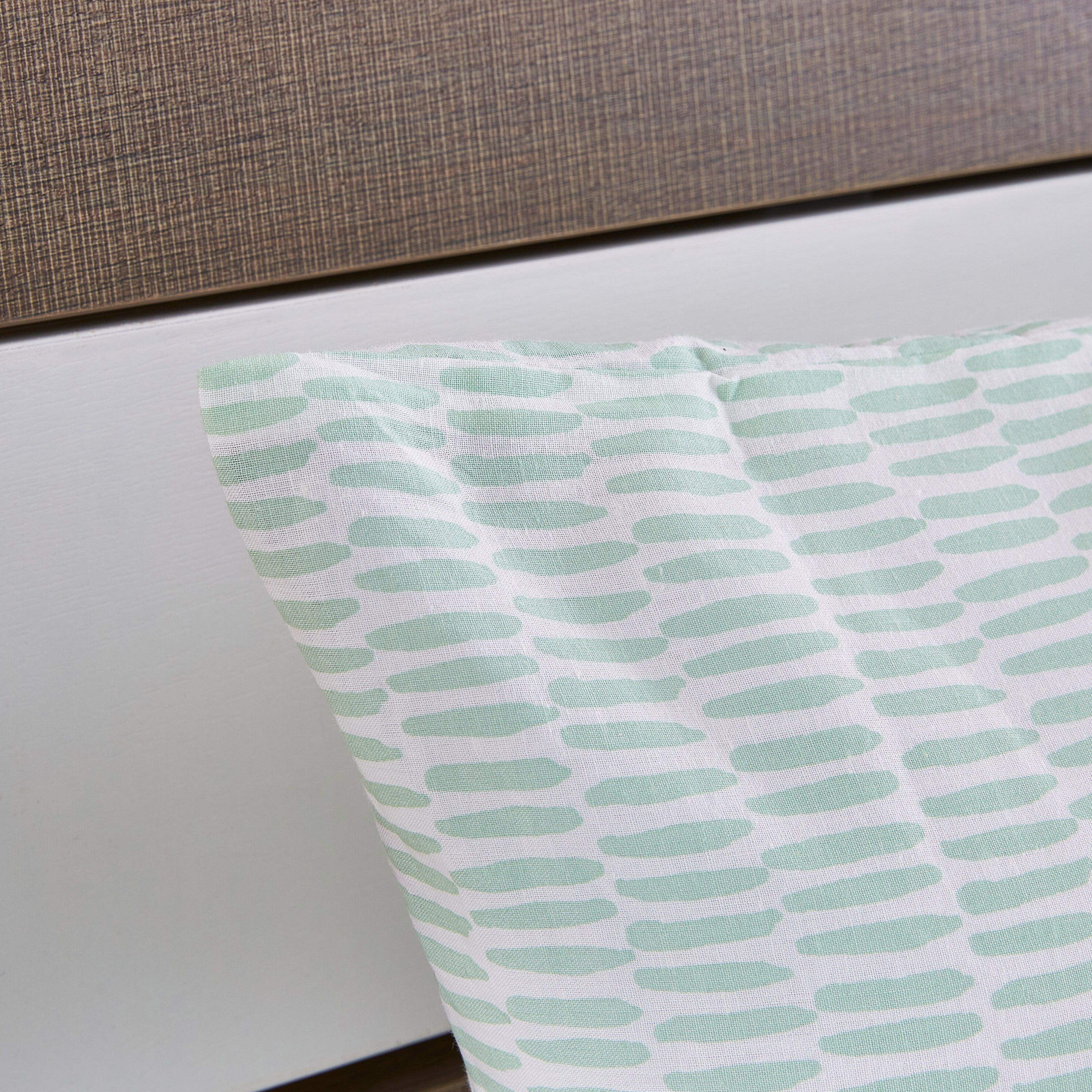 طقم غطاء وسادة قطعتين من مارتن - 50x75 سم-hbxhomeware-hbxbedroom-image-3