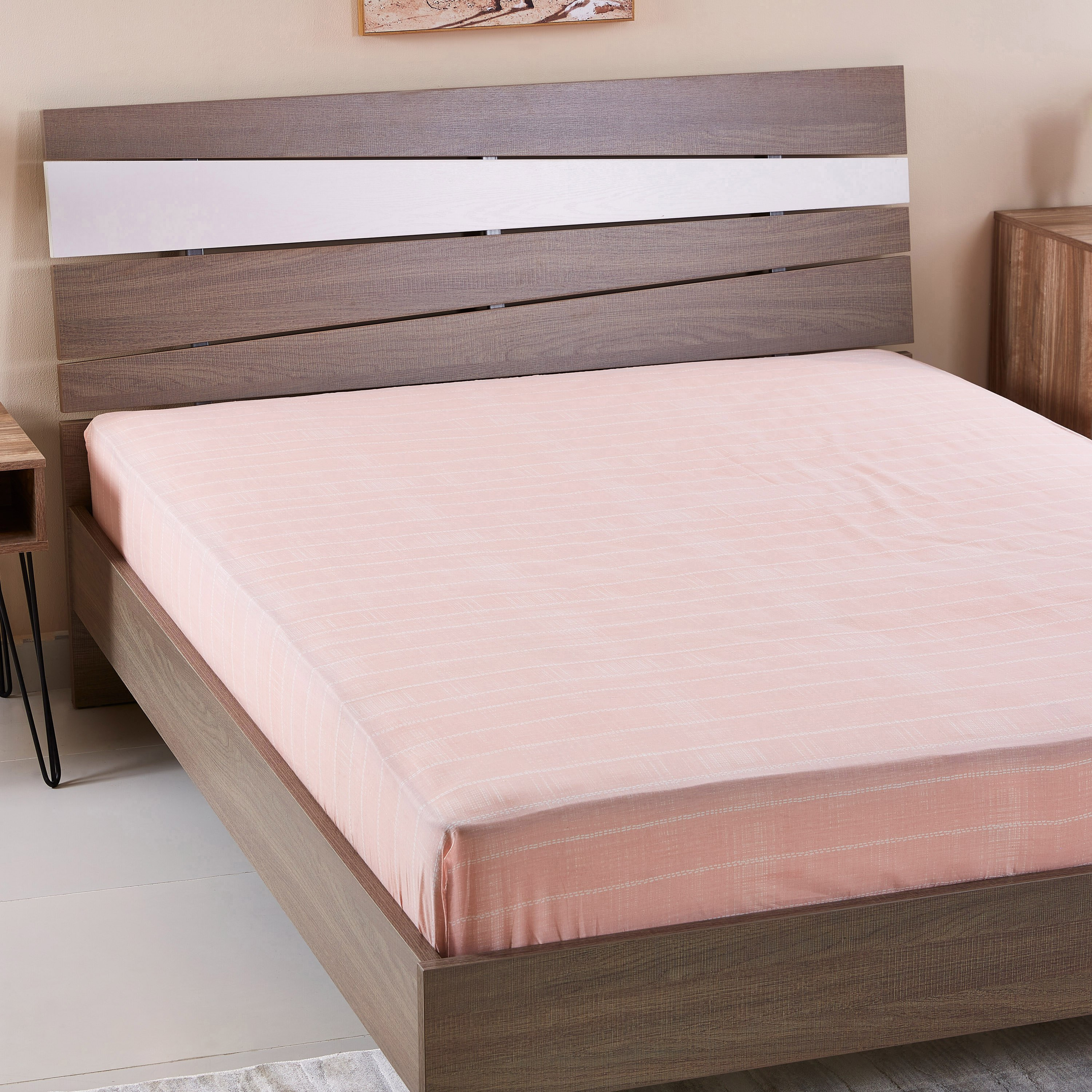 شرشف مطّاطي مقاس كينج من بيزلي - 180x200 سم-hbxhomeware-hbxbedroom-image-1