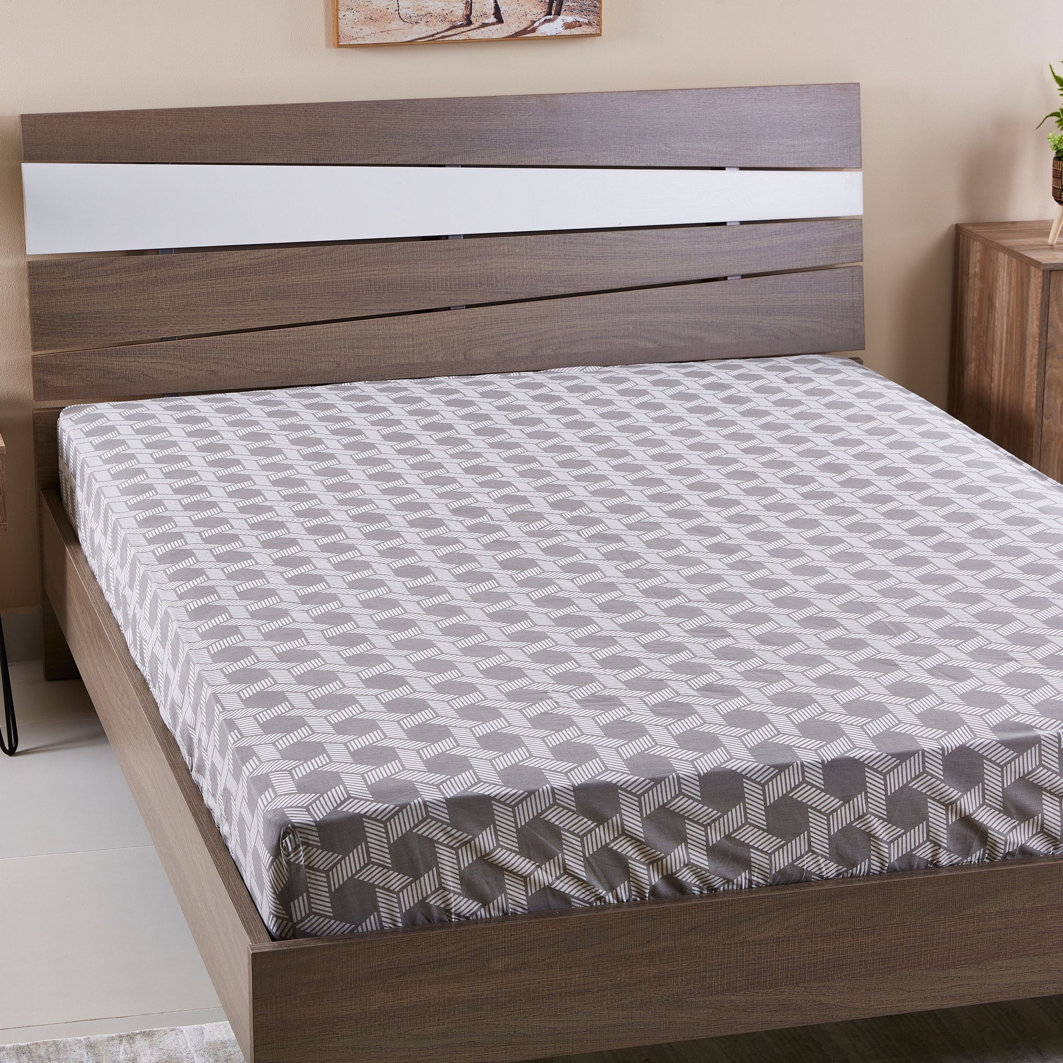 Venus Queen Size Fitted Sheet - 150x200 cm-hbxhomeware-hbxbedroom-image-1