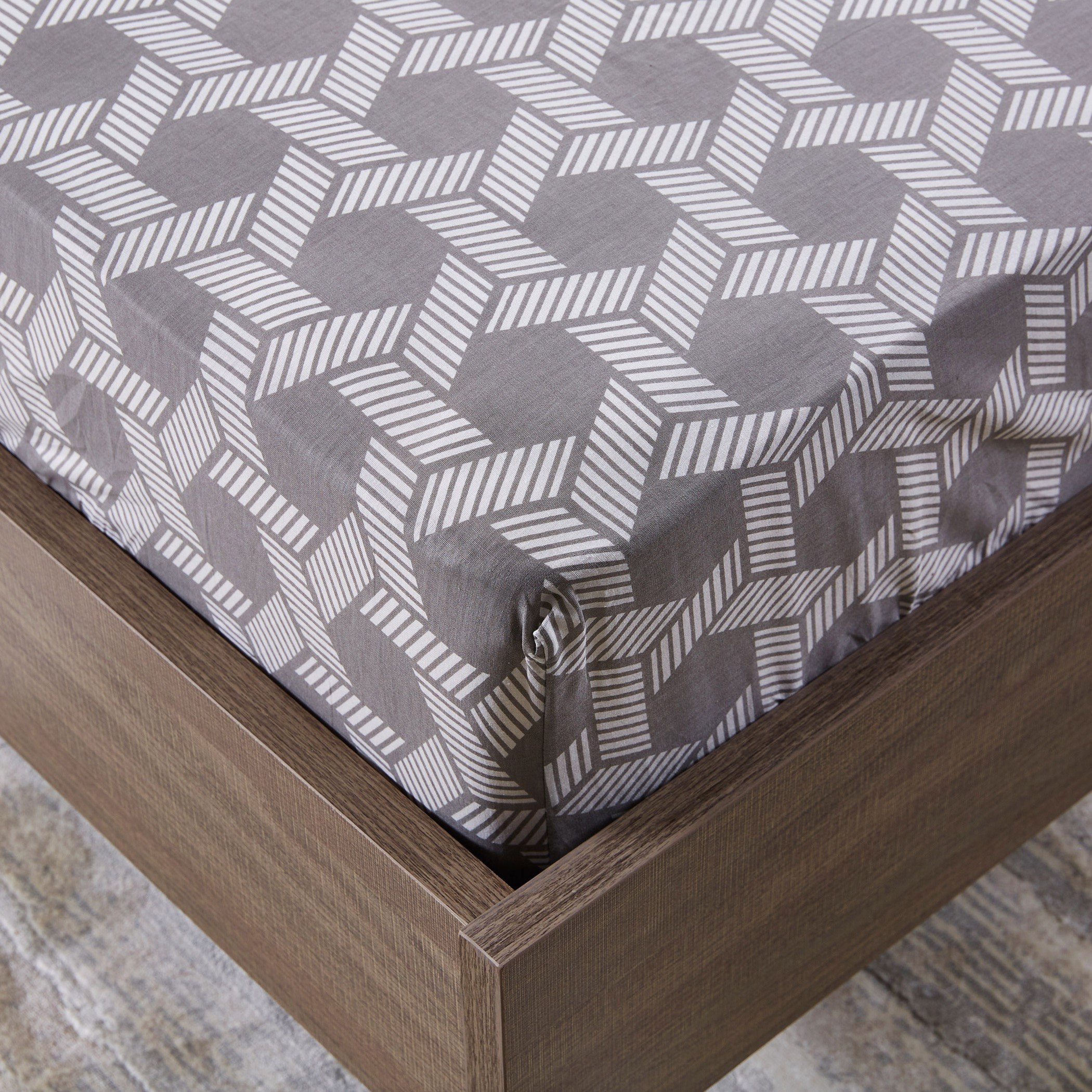 Venus Queen Size Fitted Sheet - 150x200 cm-hbxhomeware-hbxbedroom-image-3
