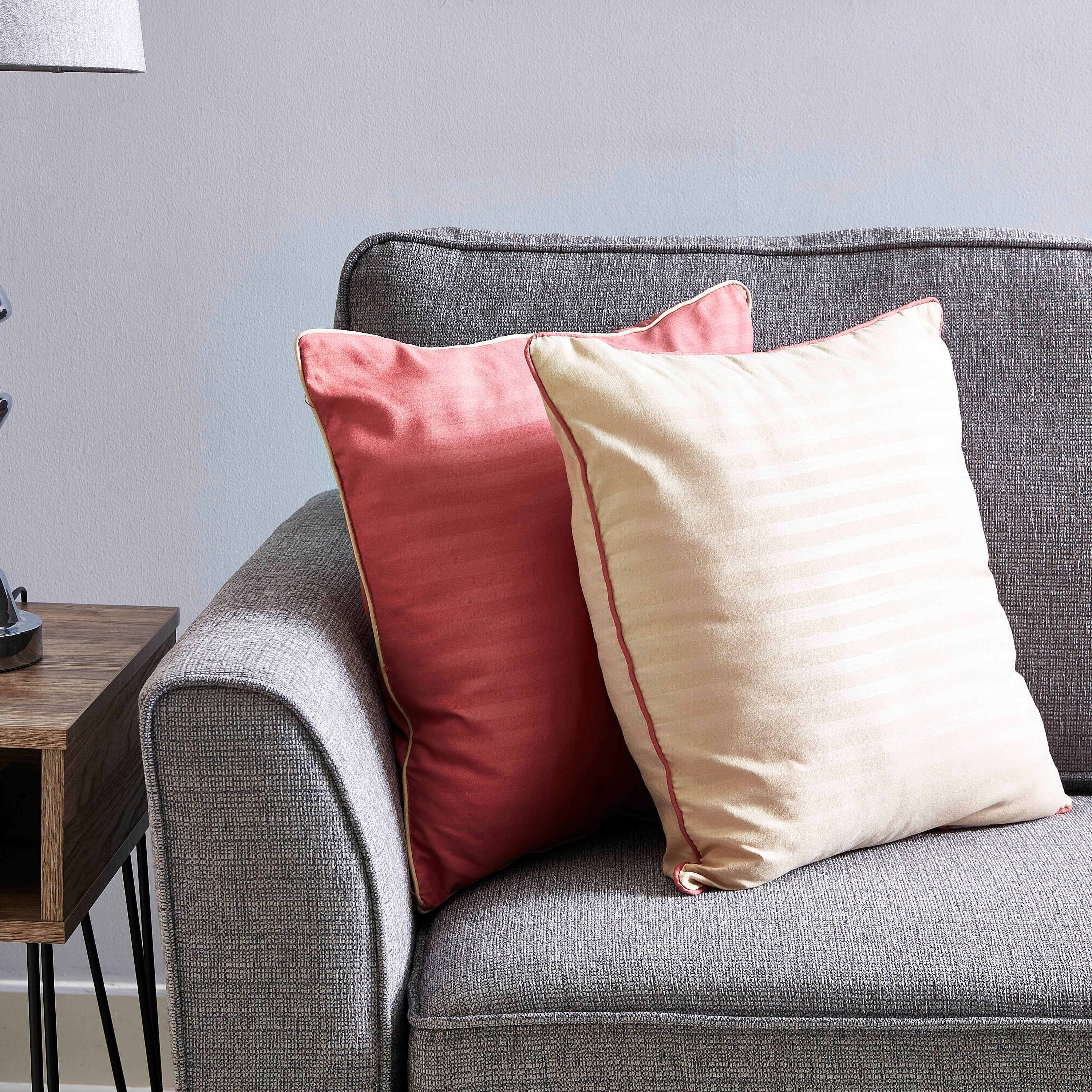 طقم وسادة محشوة مايكروفايبر قطعتين من بريستول - 45x45 سم-hbxlivingroom-furnishings-cushionsandcovers-filledcushions-image-1
